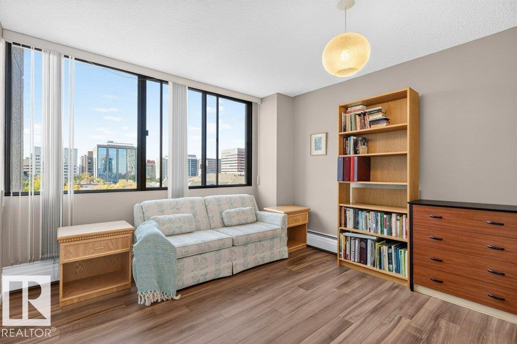 #703 9921 104 St Nw Property Photo 25