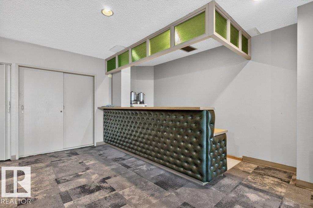 #703 9921 104 St Nw Property Photo 39