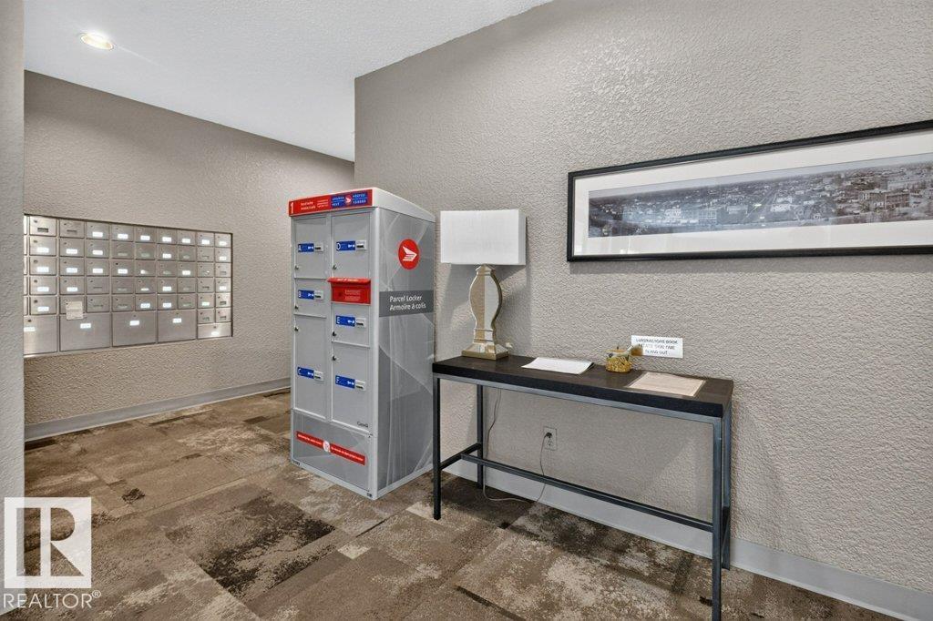 #703 9921 104 St Nw Property Photo 44
