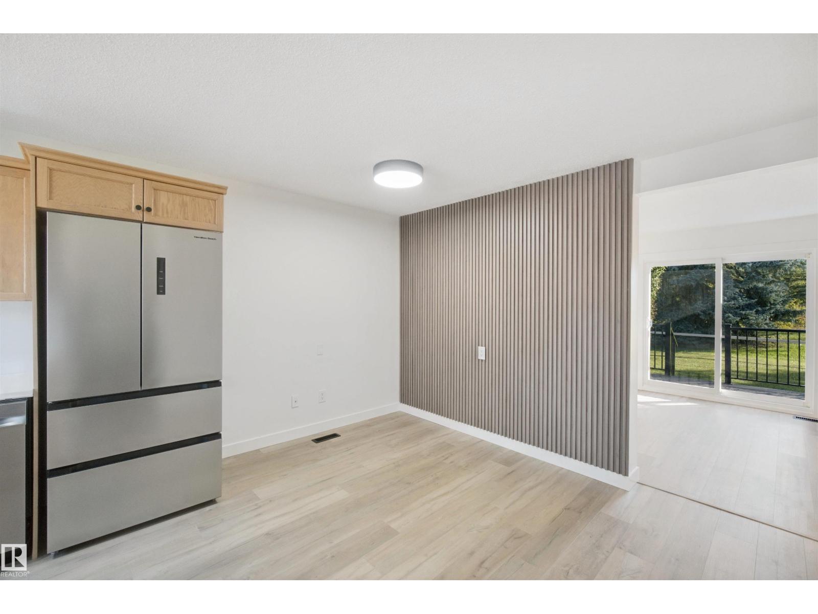 17041 100 St Nw Property Photo 6
