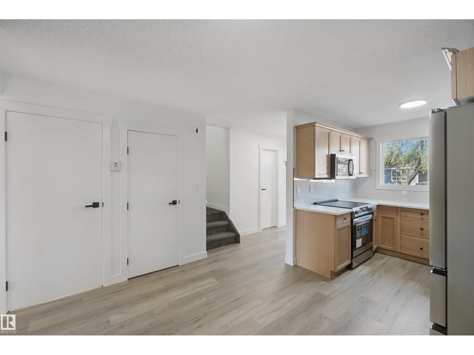 17041 100 St Nw Property Photo 8
