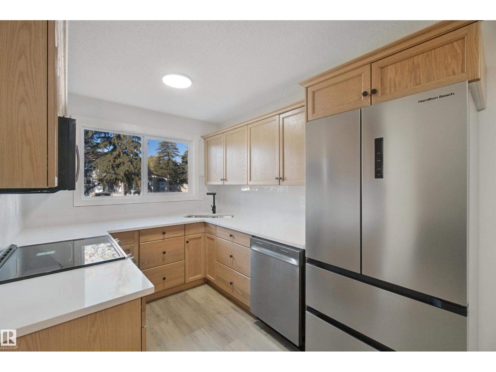 17041 100 St Nw Property Photo 11