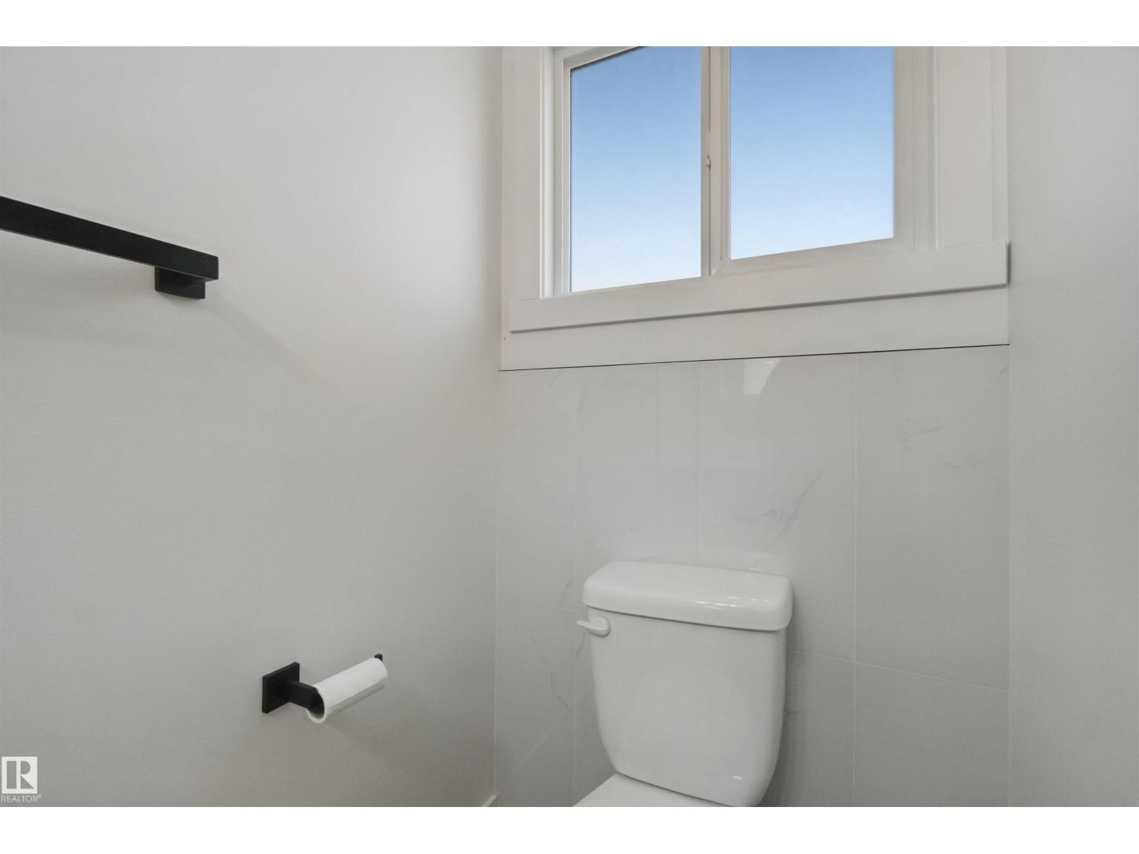 17041 100 St Nw Property Photo 14