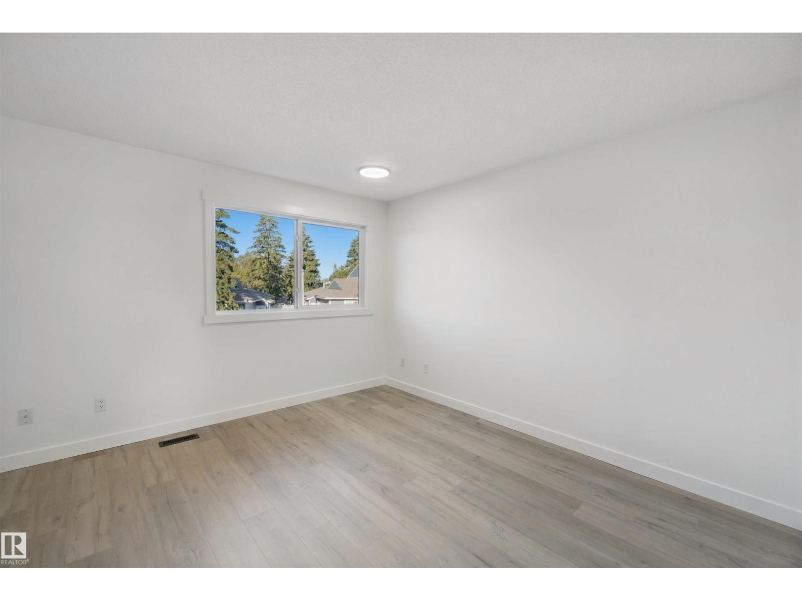 17041 100 St Nw Property Photo 20