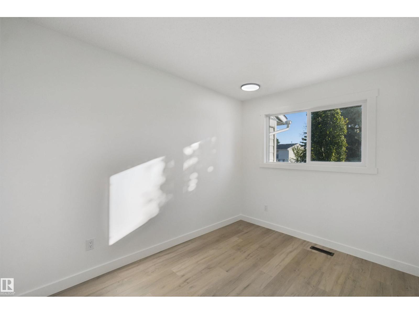 17041 100 St Nw Property Photo 29