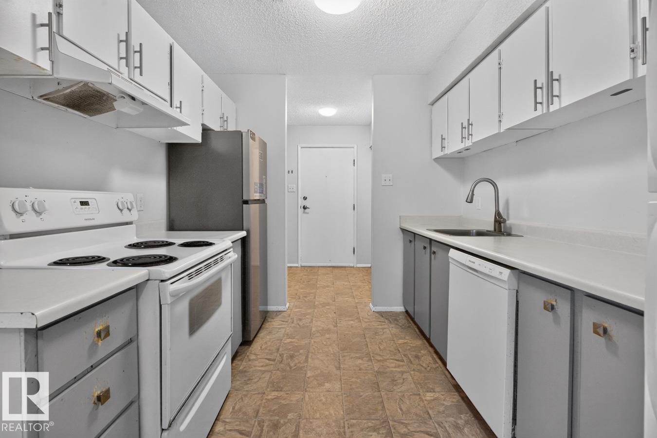 #106 237 Woodvale Rd Nw Property Photo 2