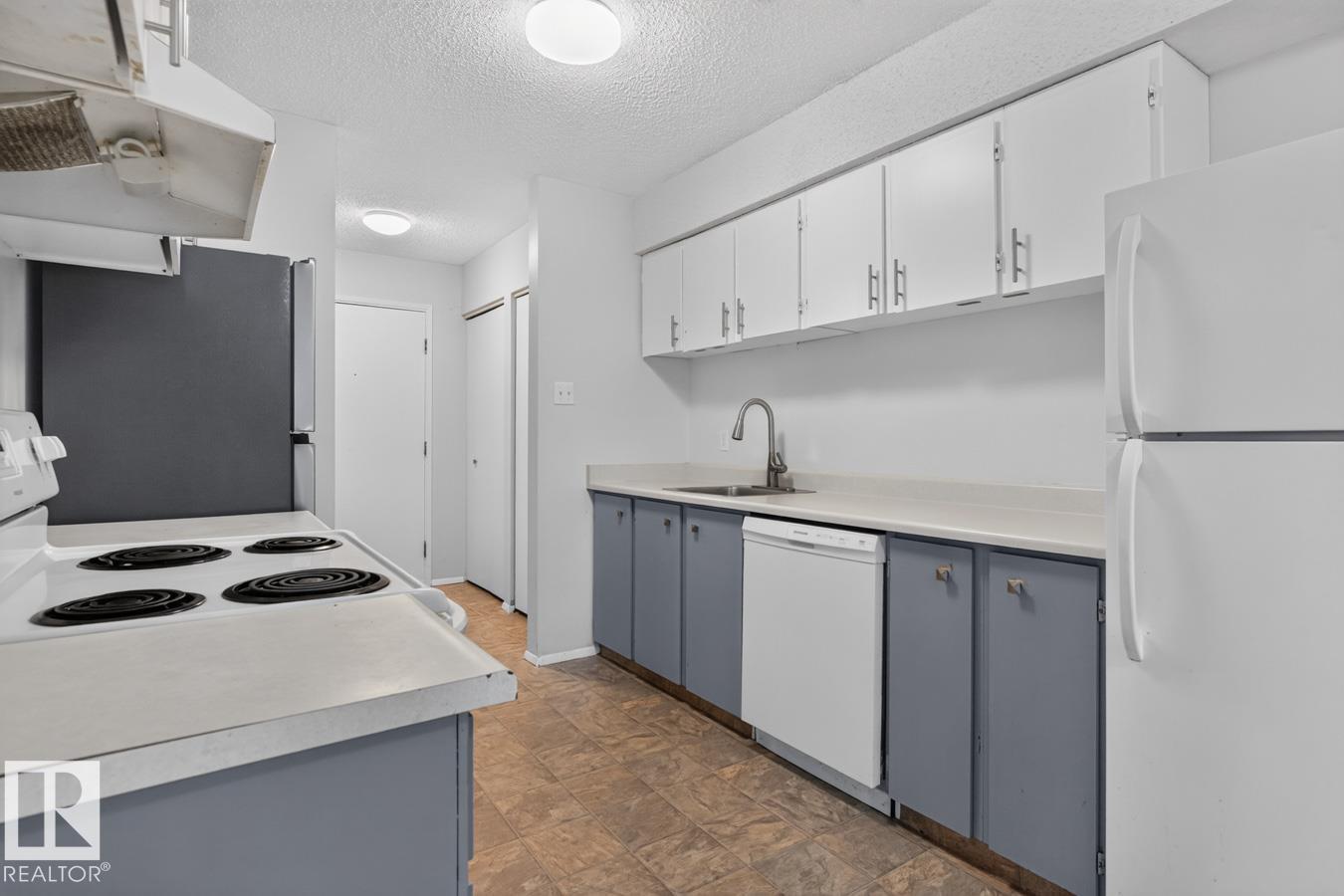 #106 237 Woodvale Rd Nw Property Photo 4