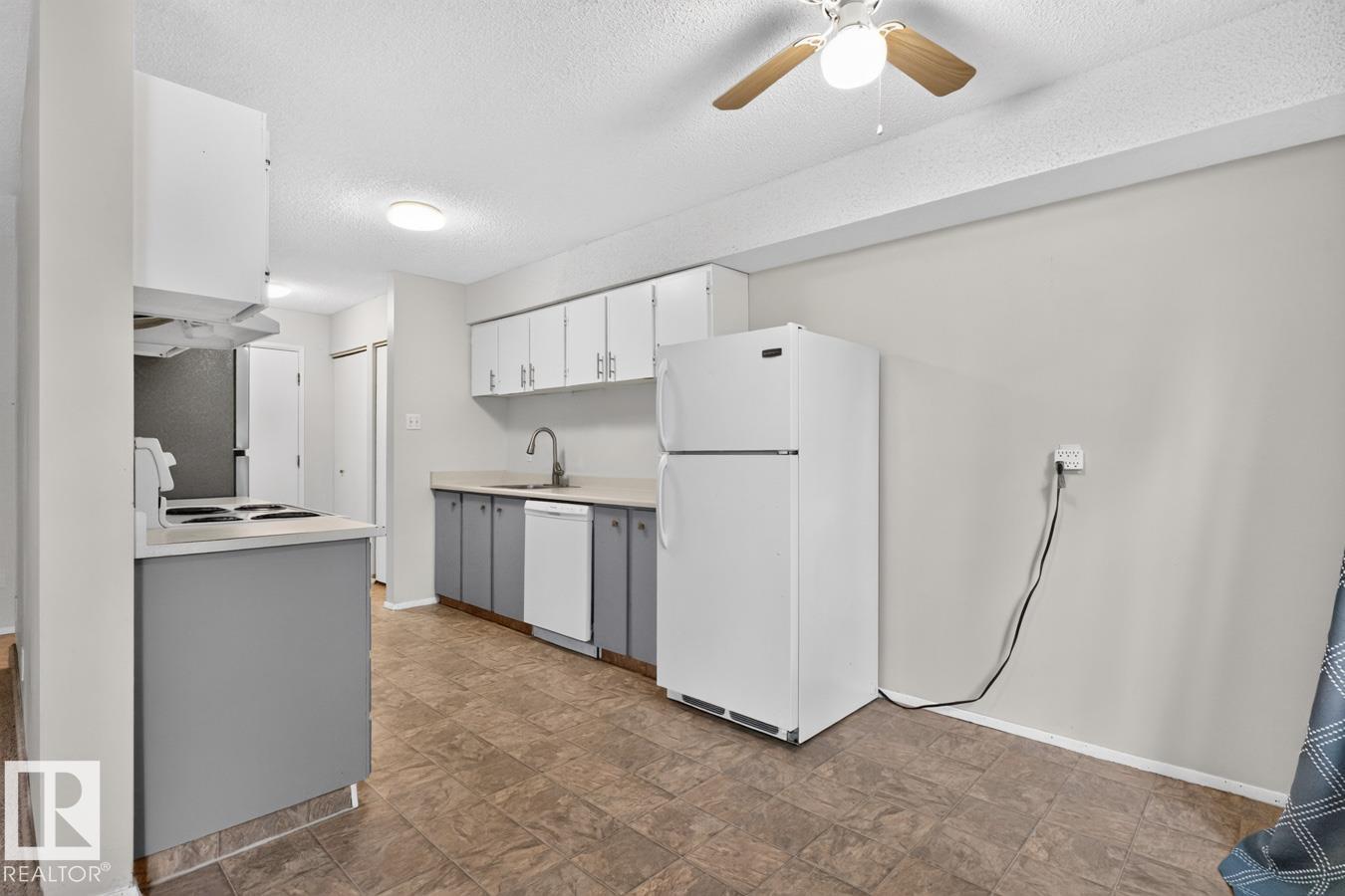 #106 237 Woodvale Rd Nw Property Photo 5