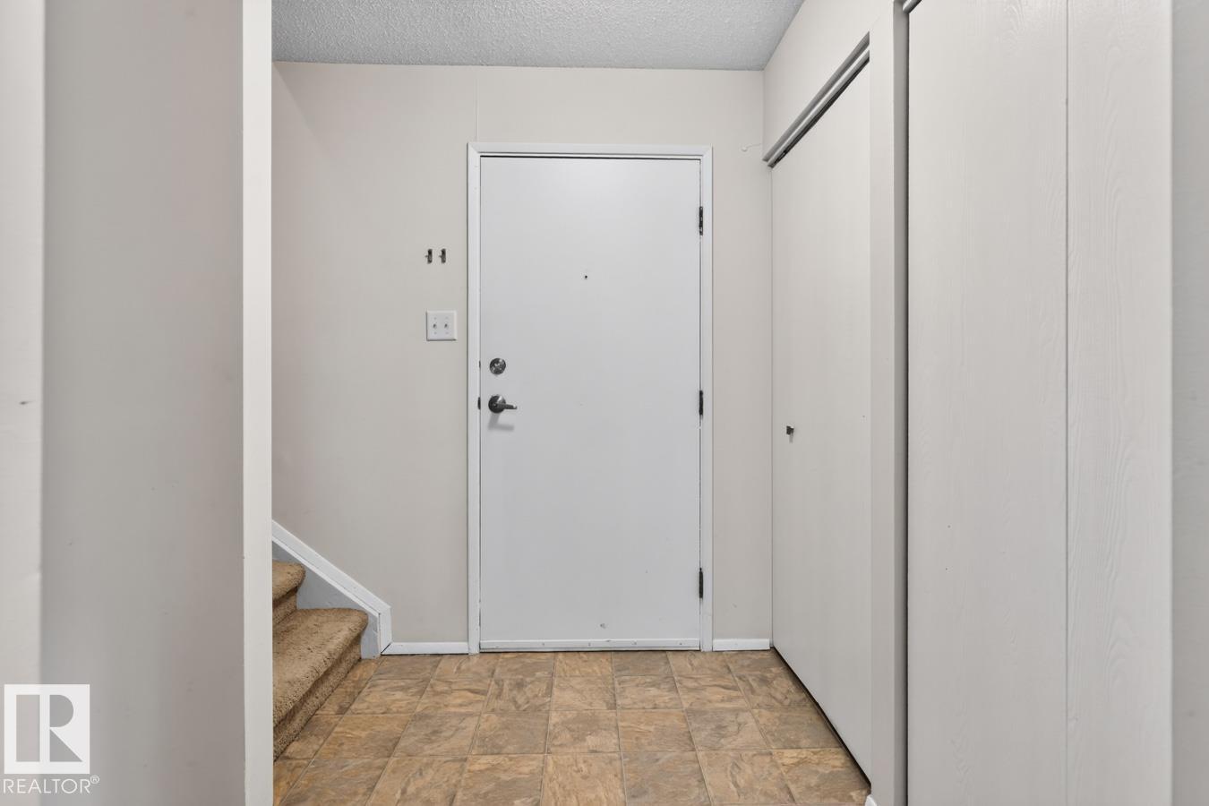 #106 237 Woodvale Rd Nw Property Photo 11
