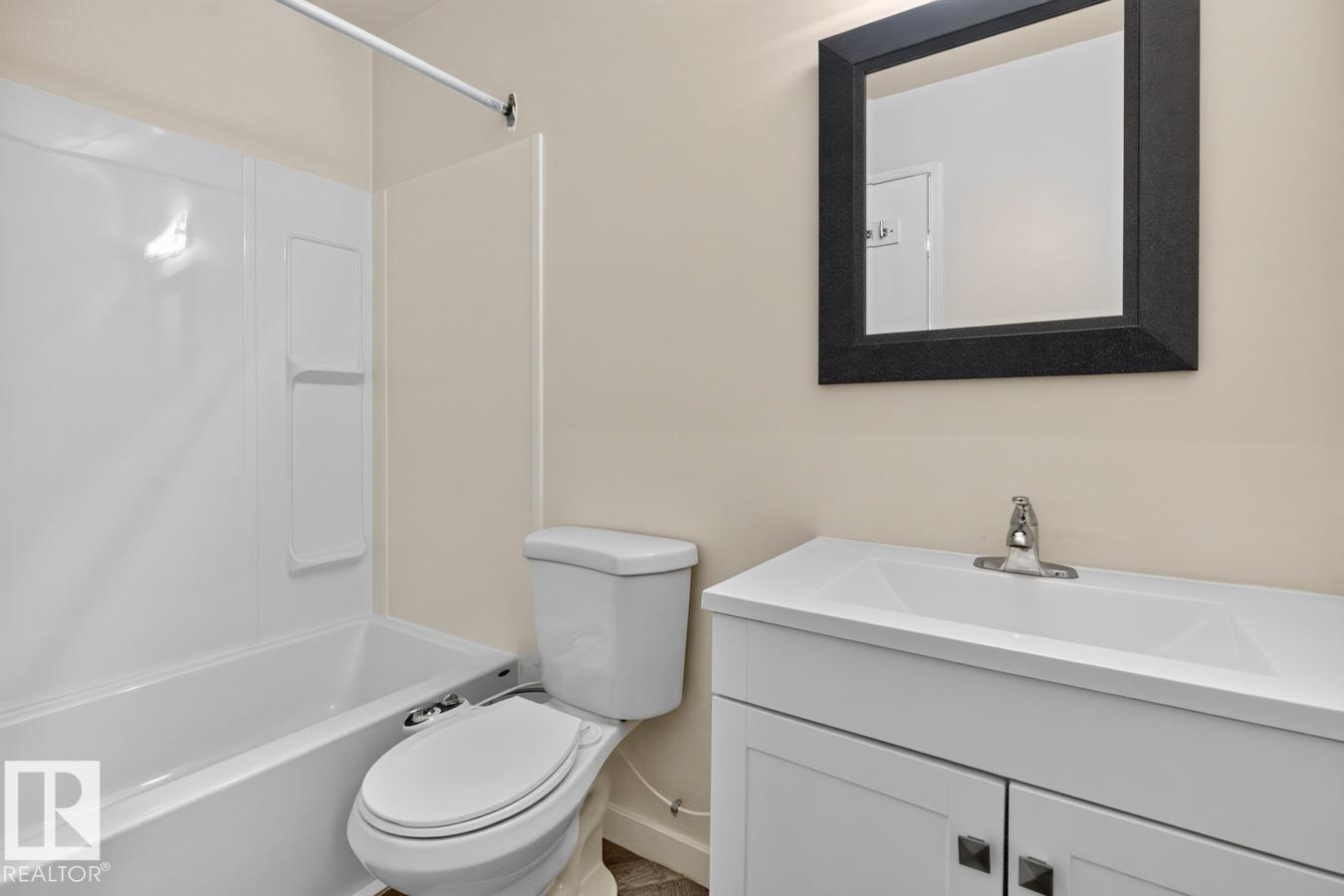 #106 237 Woodvale Rd Nw Property Photo 16