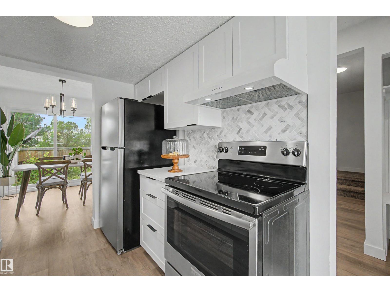 215 Grandin Vg Property Photo 10