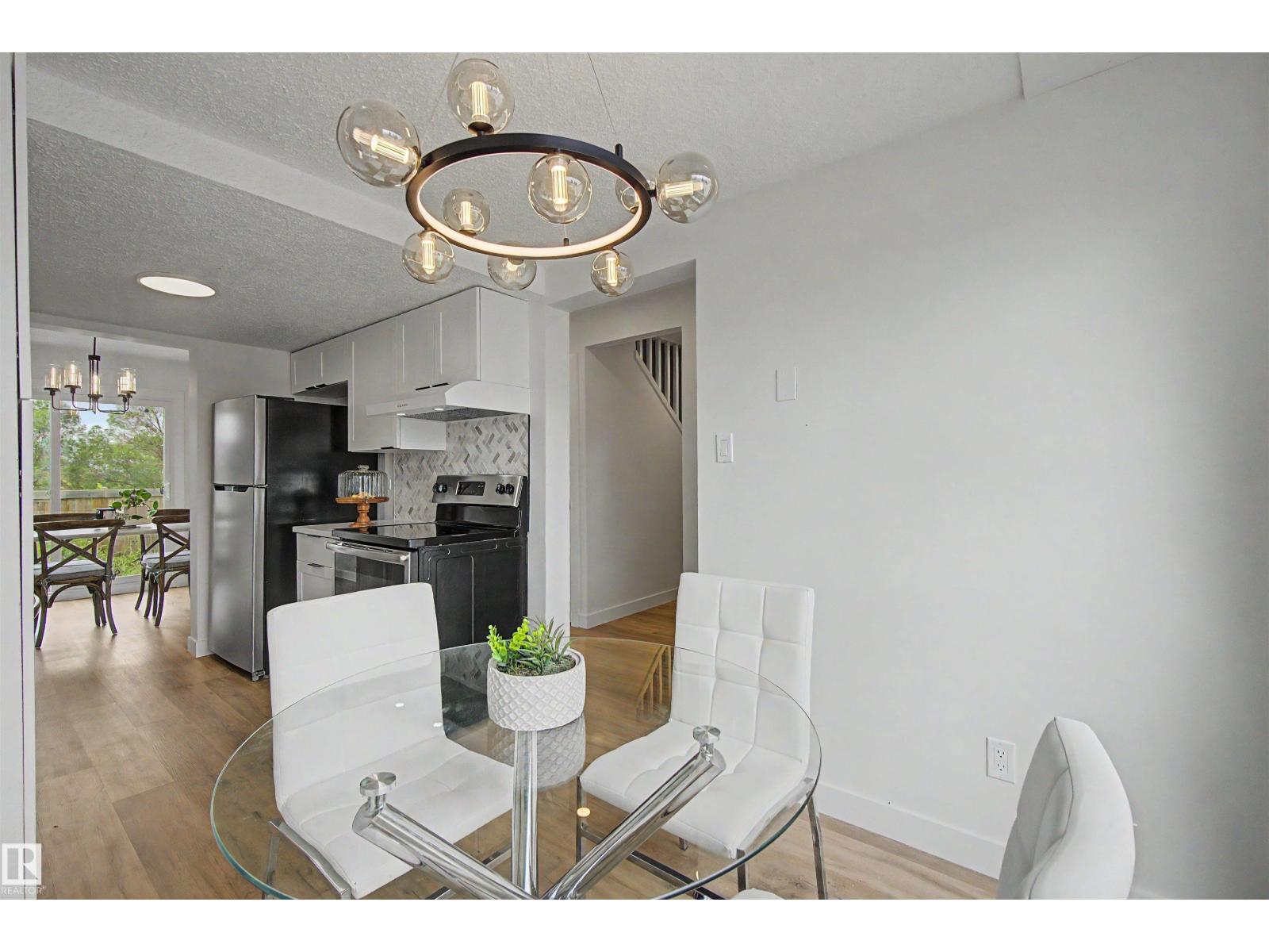 215 Grandin Vg Property Photo 14