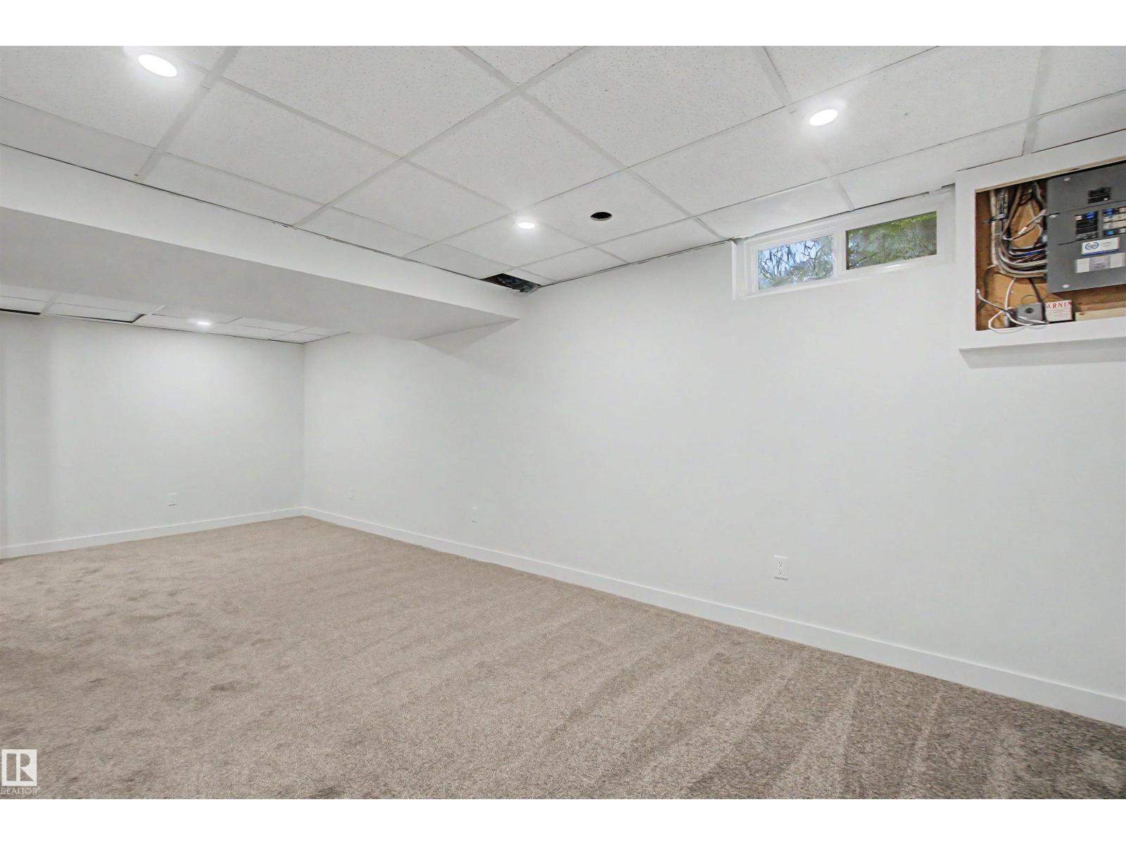 215 Grandin Vg Property Photo 30