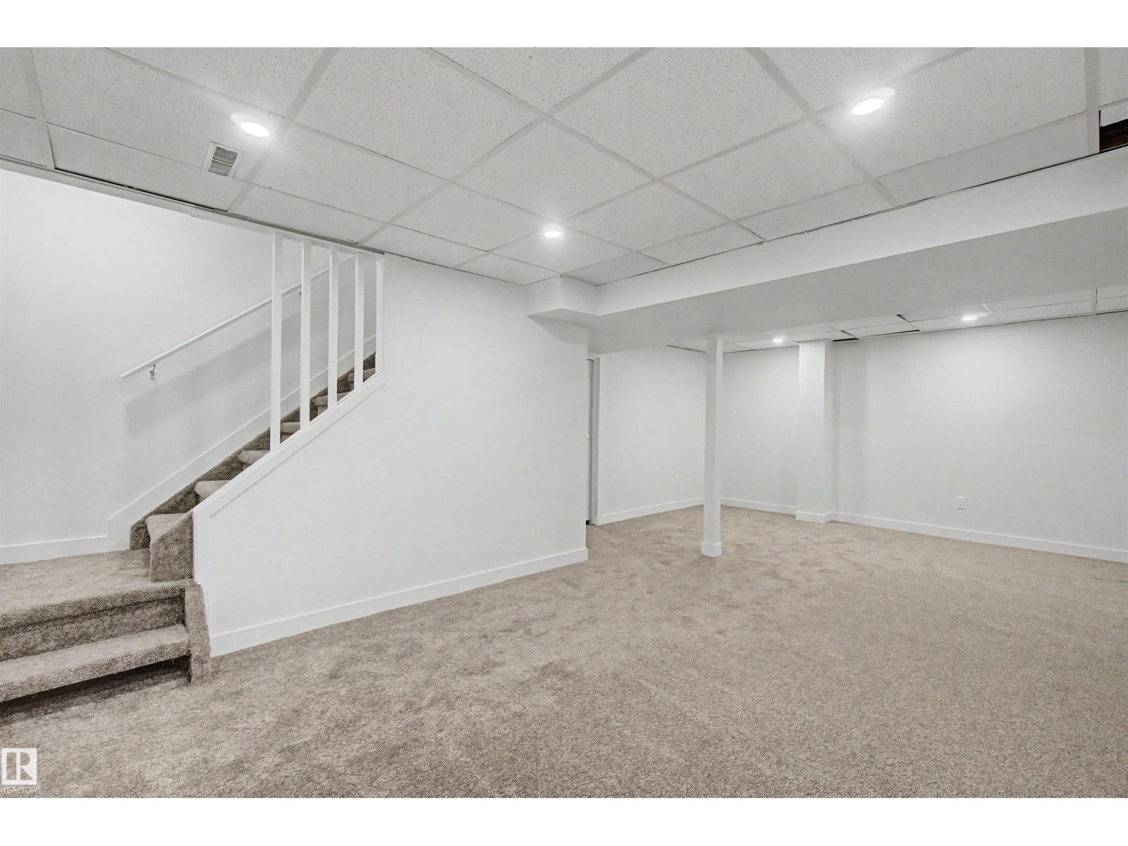 215 Grandin Vg Property Photo 31
