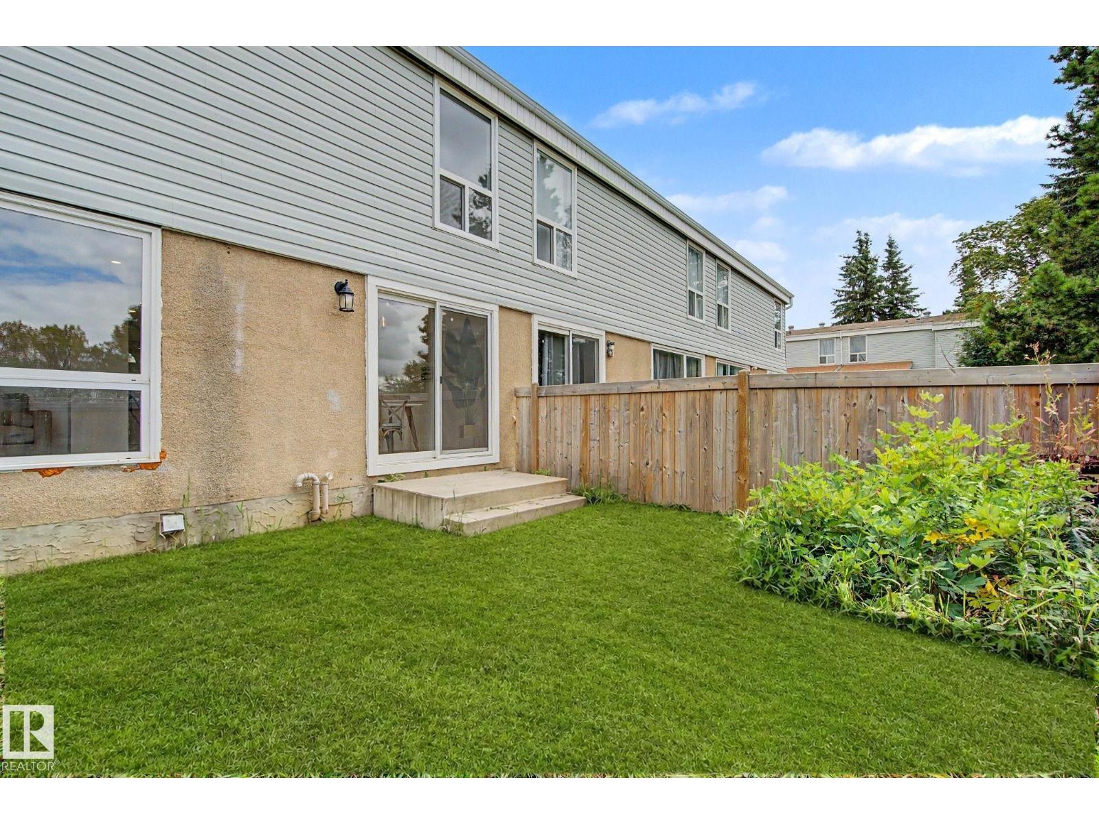 215 Grandin Vg Property Photo 34