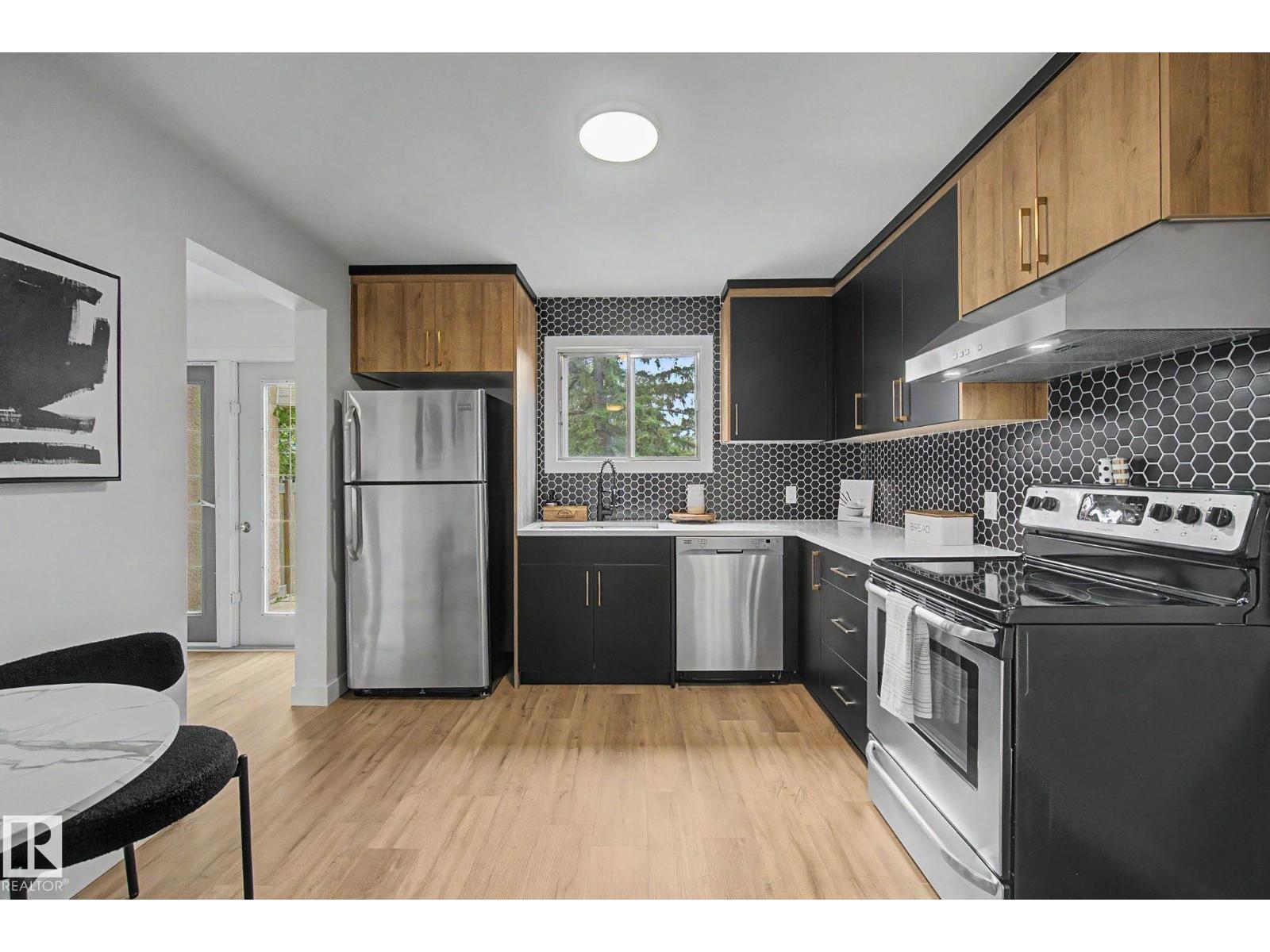 133 Grandin Vg Property Photo 1