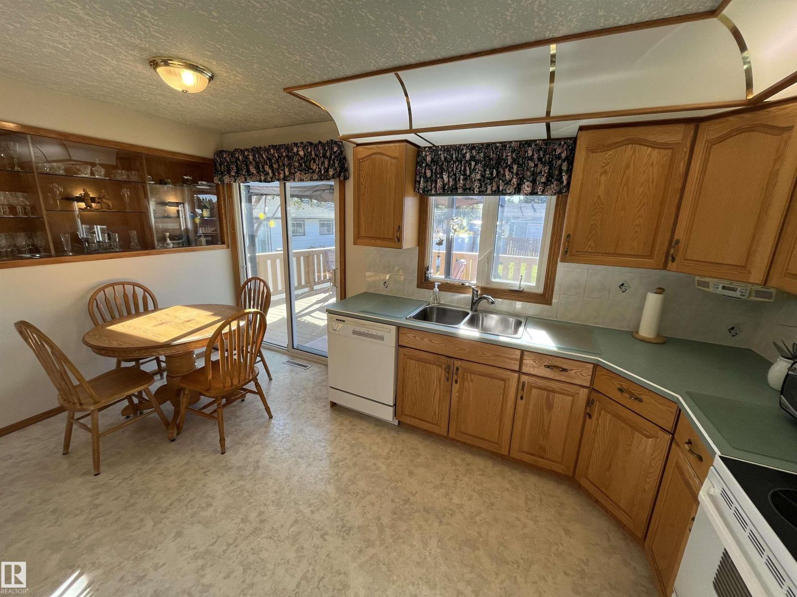 16131 110b Av Nw Property Photo 5