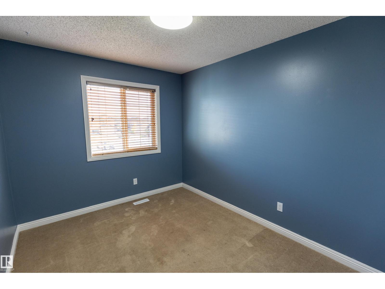 28 Becker Cr Property Photo 38