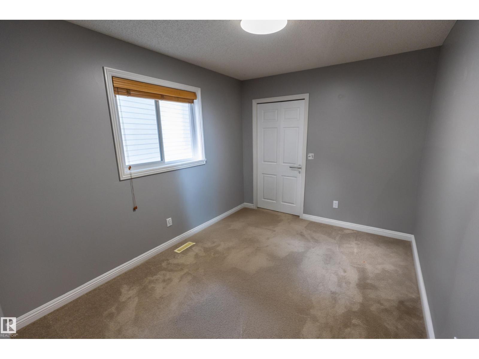 28 Becker Cr Property Photo 40