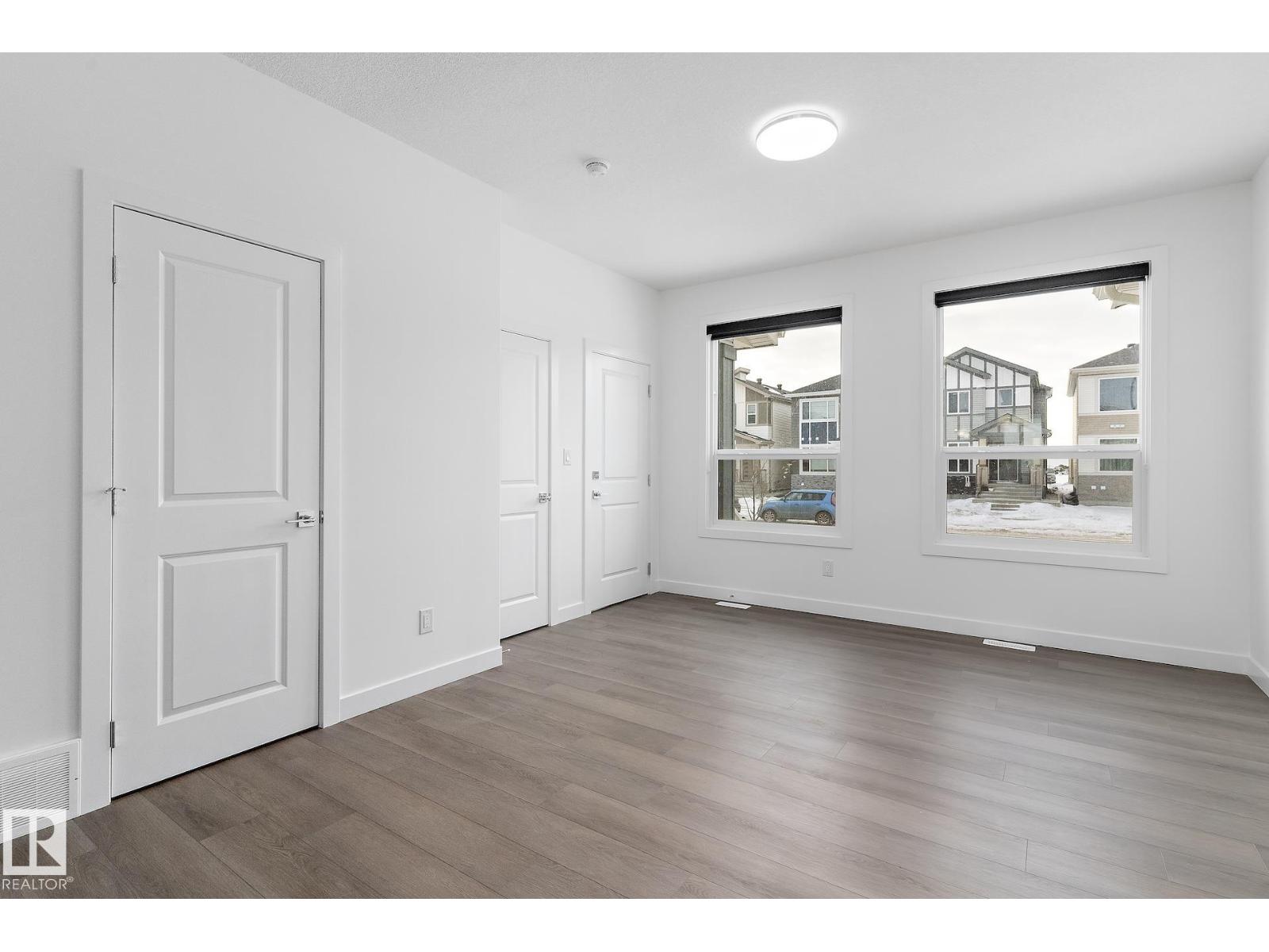 #upper 6630 46 Av Property Photo 13