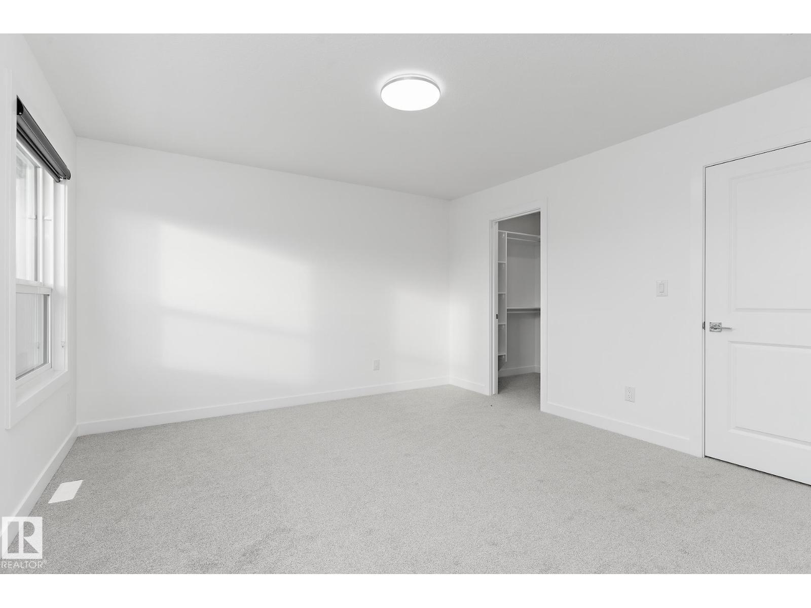 #upper 6630 46 Av Property Photo 36