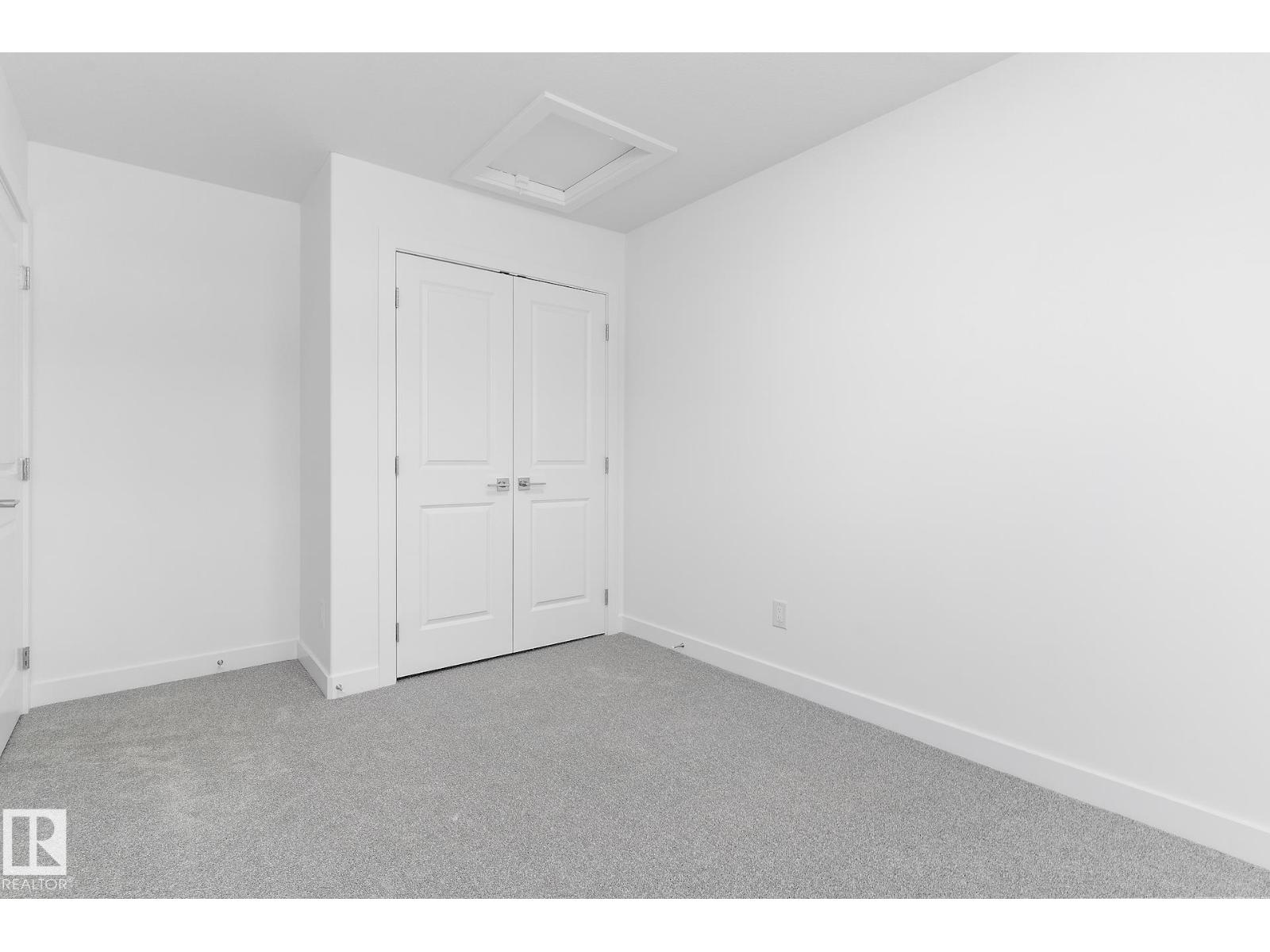 #upper 6630 46 Av Property Photo 43