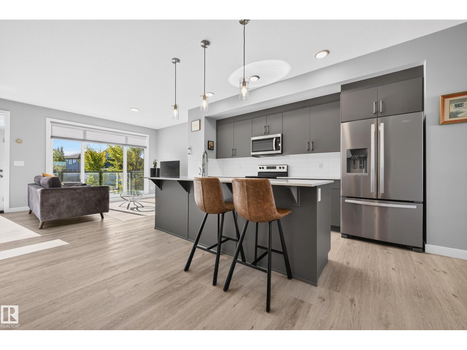 #8 50 Ebony Bv Property Photo 3