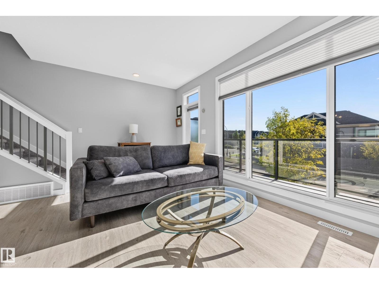 #8 50 Ebony Bv Property Photo 8