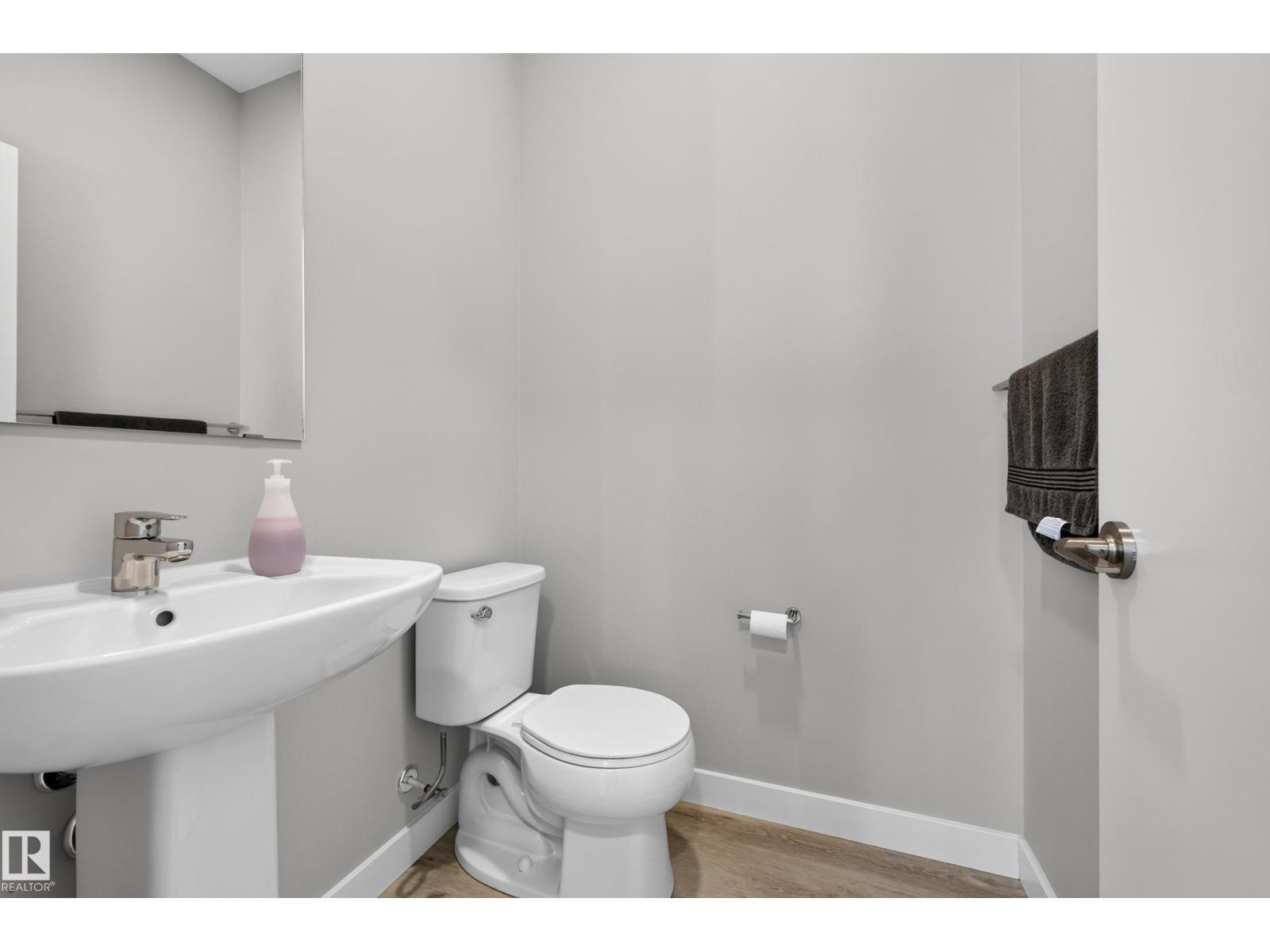 #8 50 Ebony Bv Property Photo 17