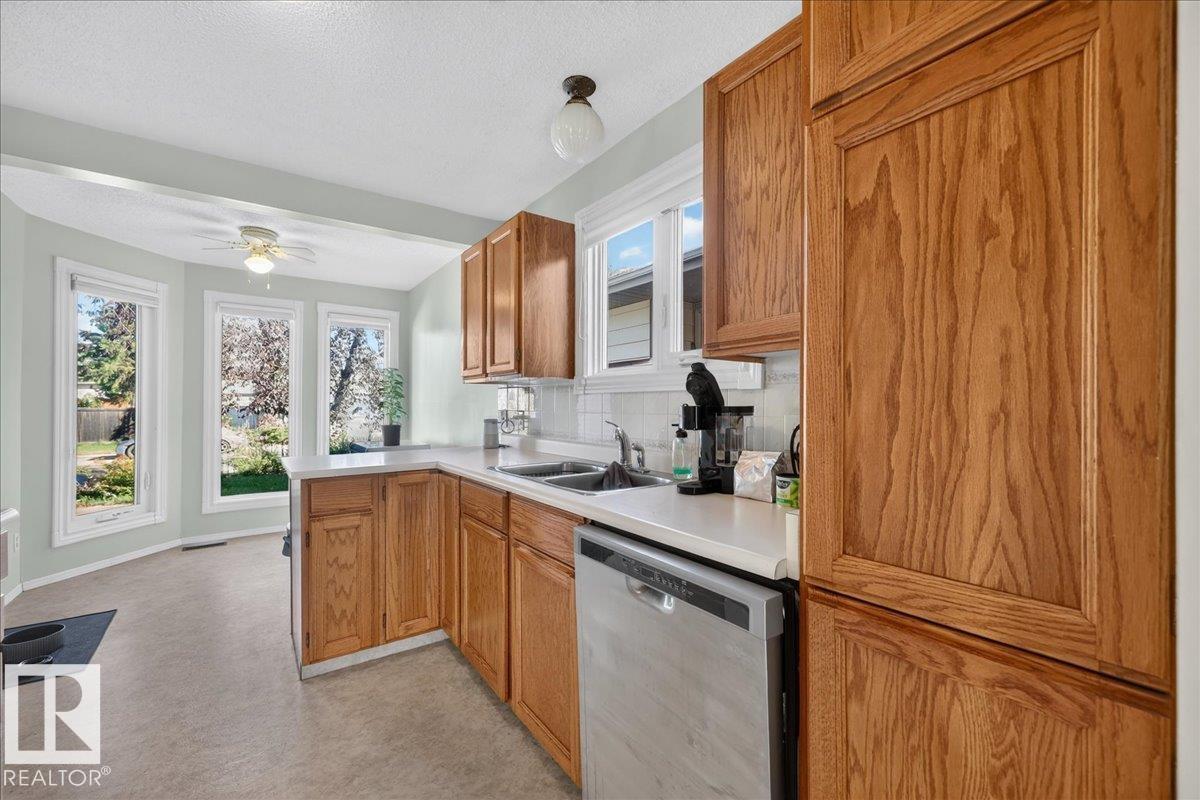 15228 84 St Nw Property Photo 6