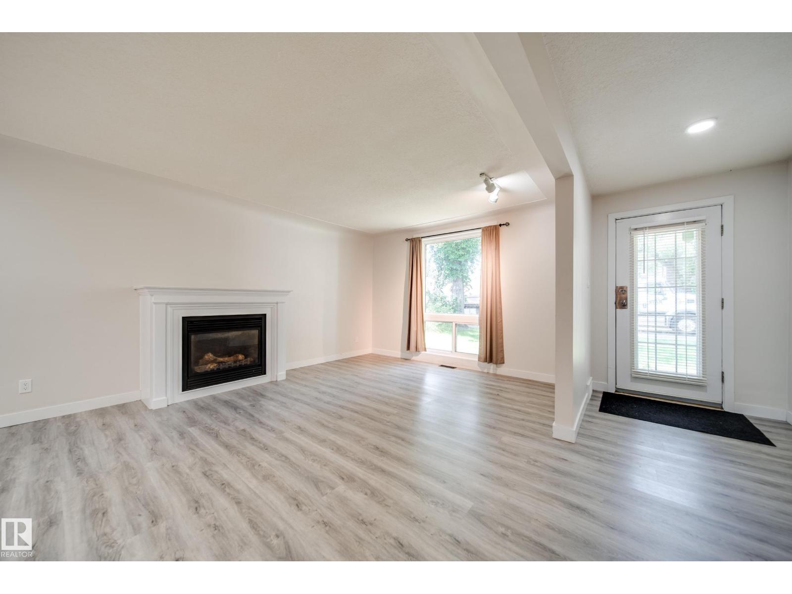 10519 140 St Nw Property Photo 6