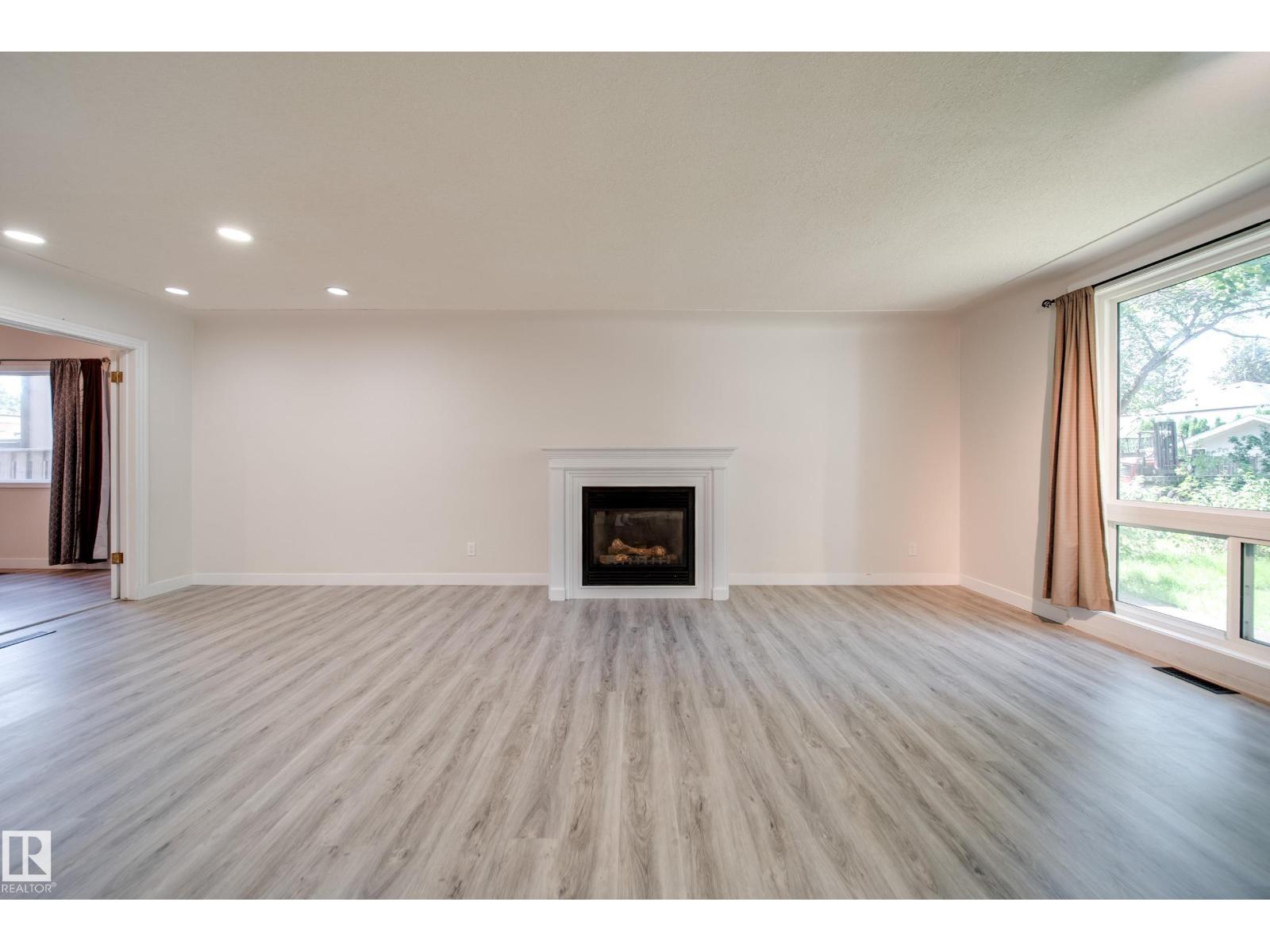 10519 140 St Nw Property Photo 8