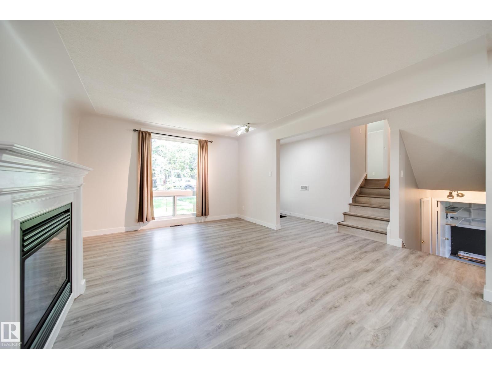10519 140 St Nw Property Photo 10