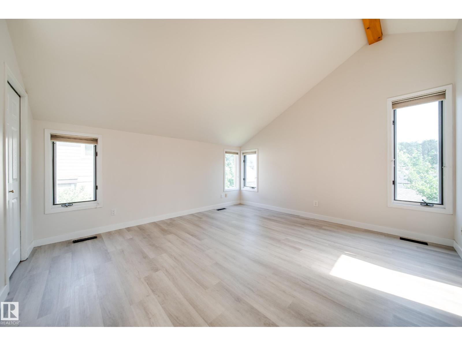 10519 140 St Nw Property Photo 39