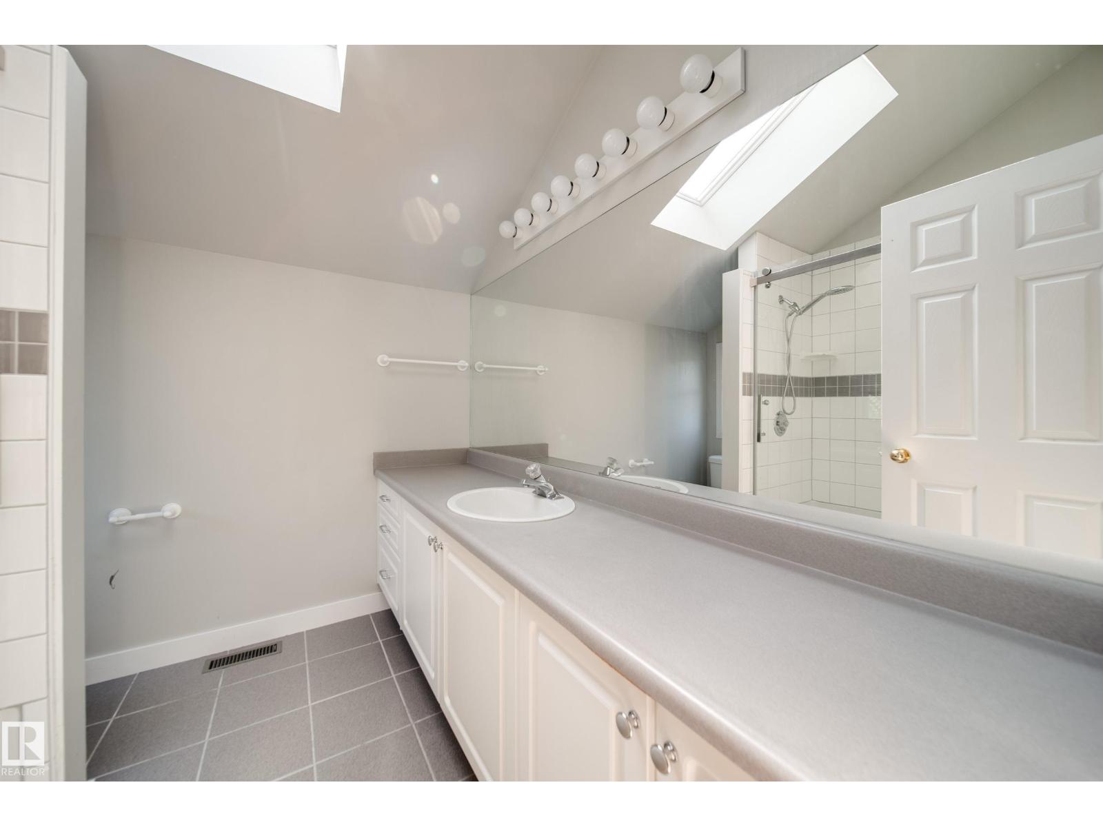10519 140 St Nw Property Photo 42