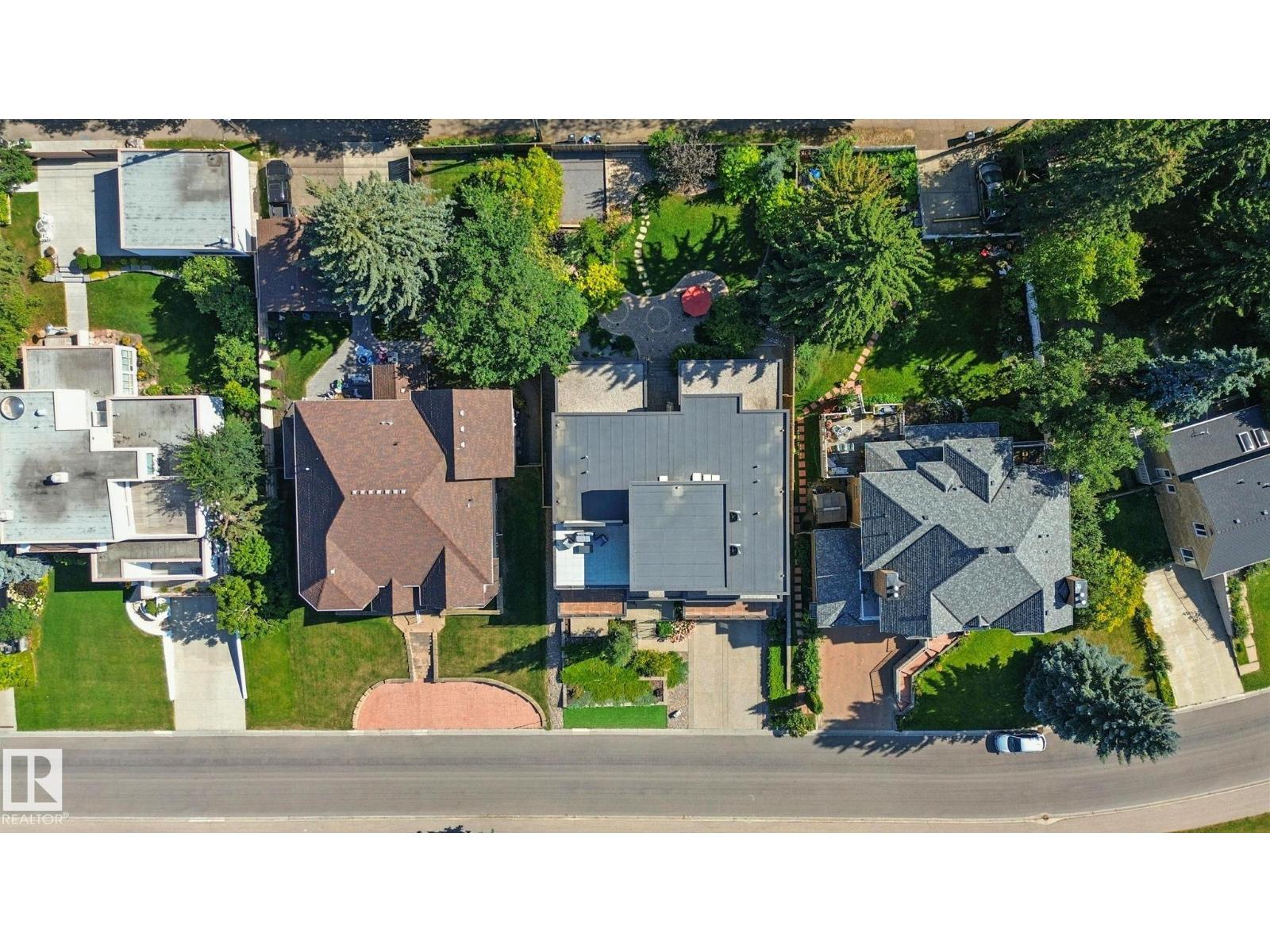 11823 Saskatchewan Dr Nw Property Photo 6