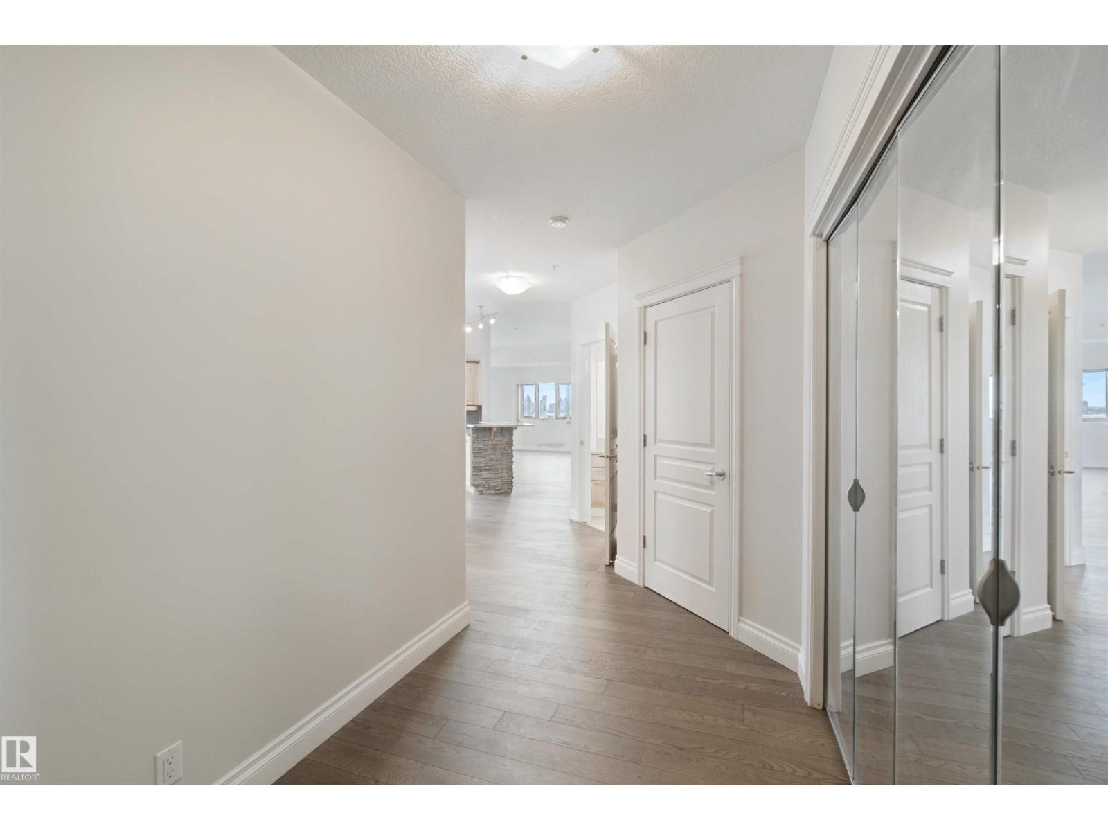 #1006 10319 111 St Nw Property Photo 6