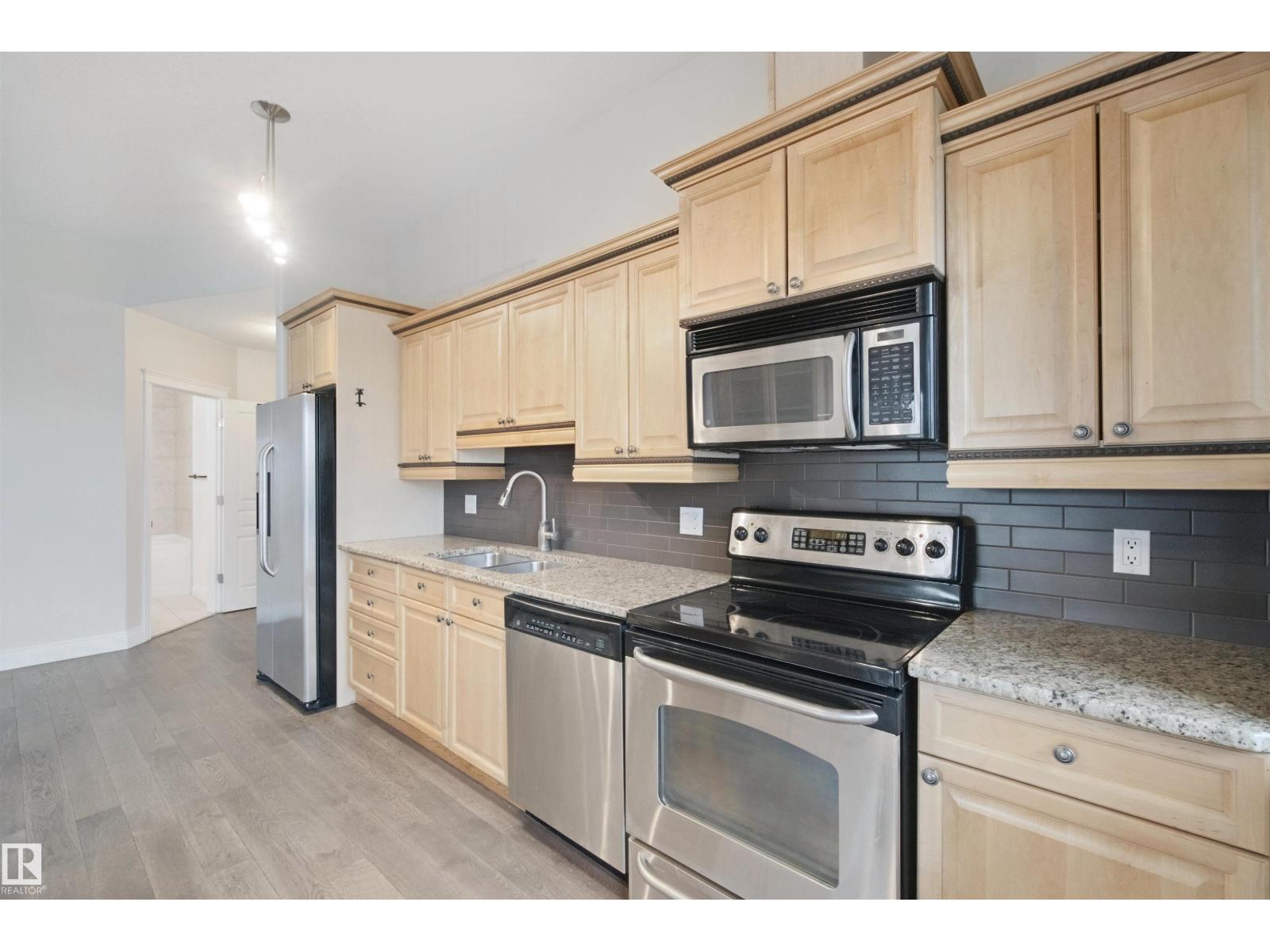 #1006 10319 111 St Nw Property Photo 10