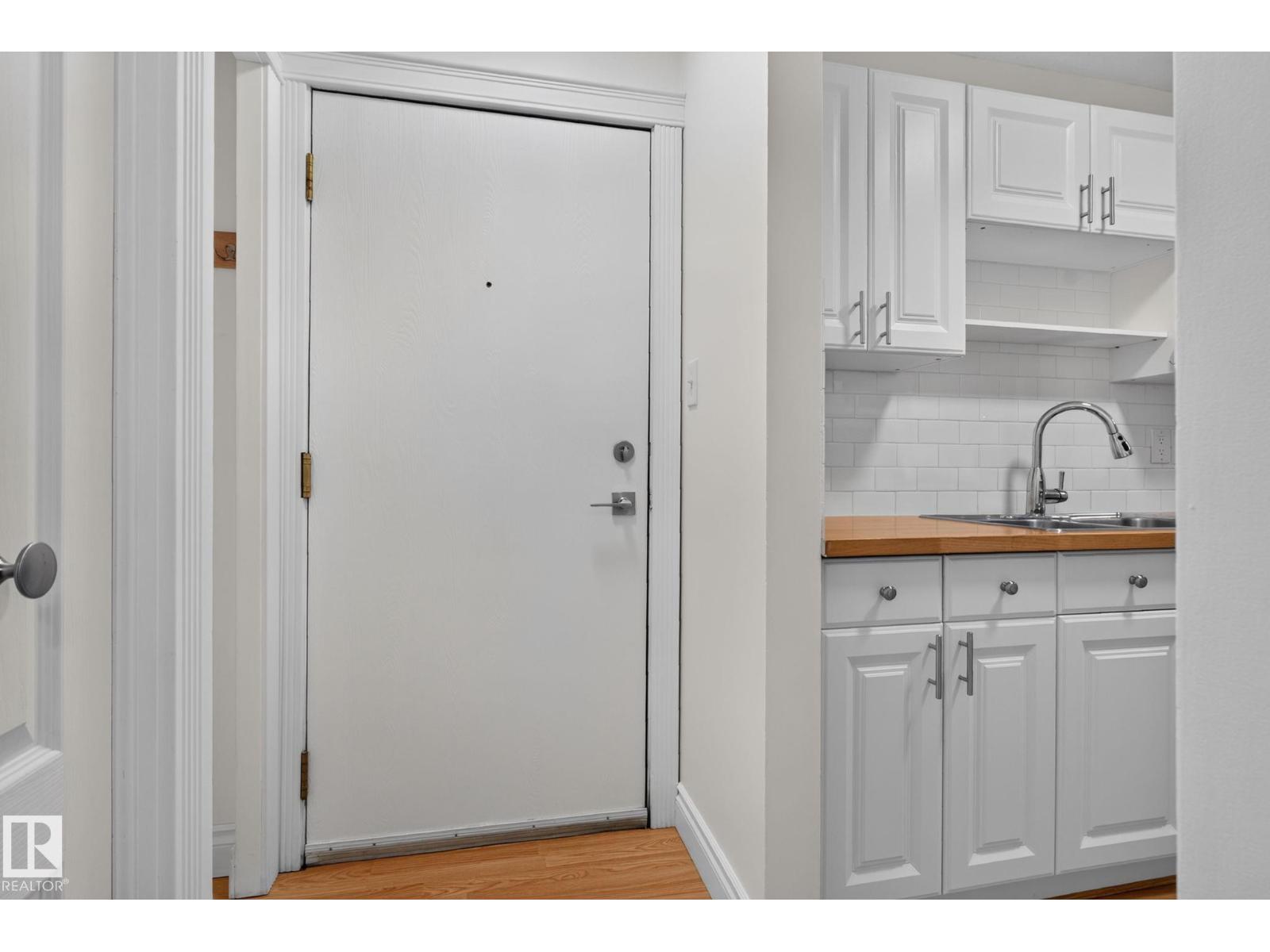 #108 10520 80 Av Nw Property Photo 5