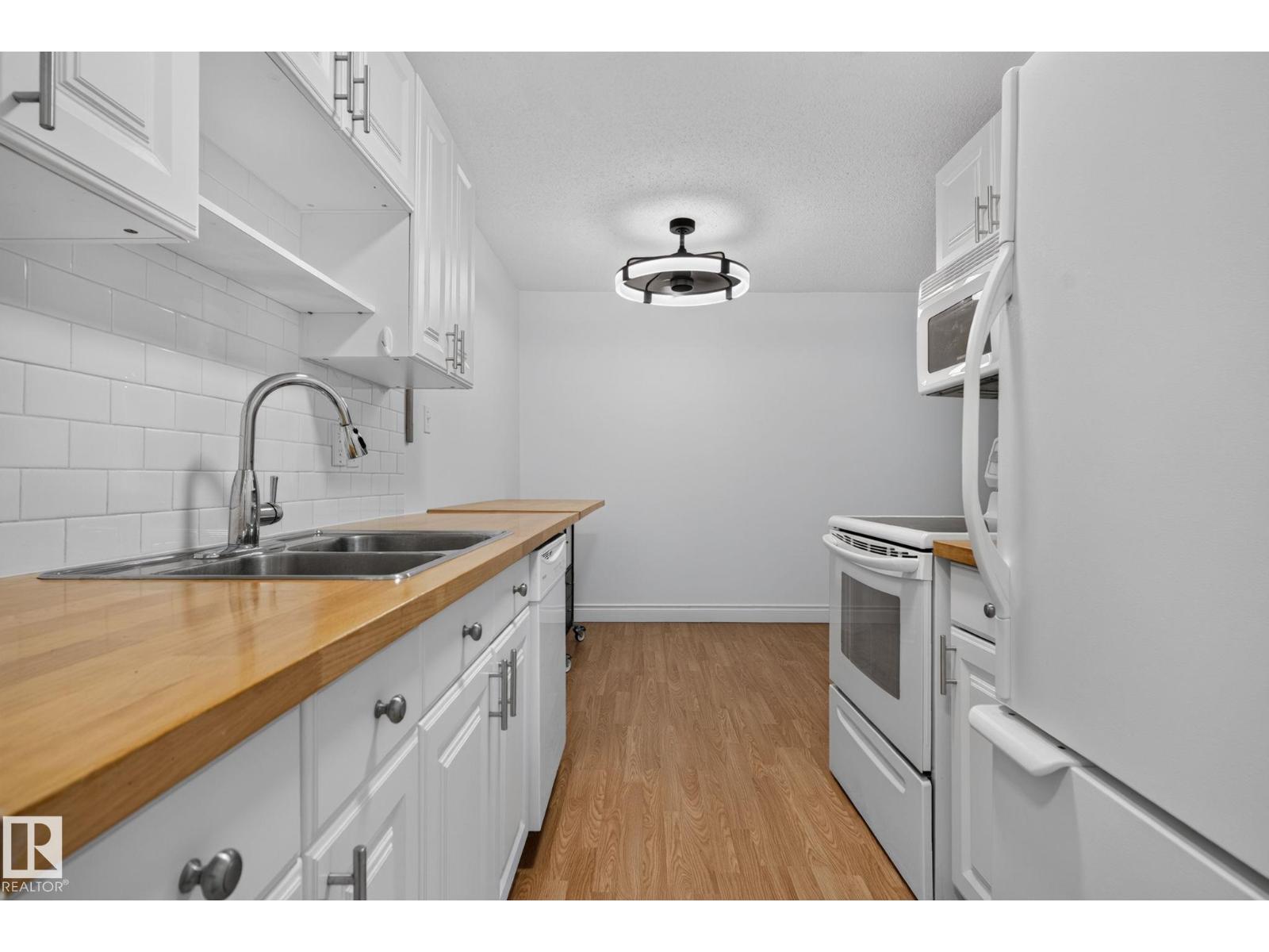 #108 10520 80 Av Nw Property Photo 7