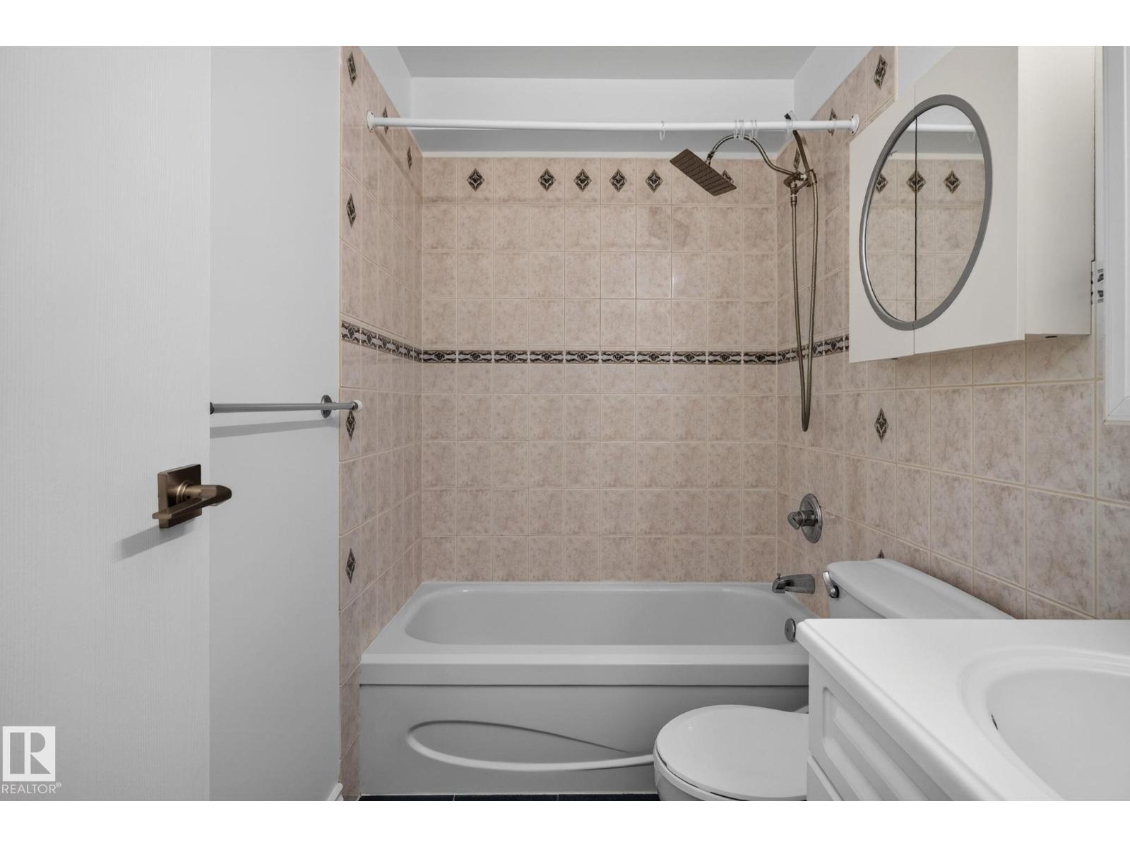 #108 10520 80 Av Nw Property Photo 26