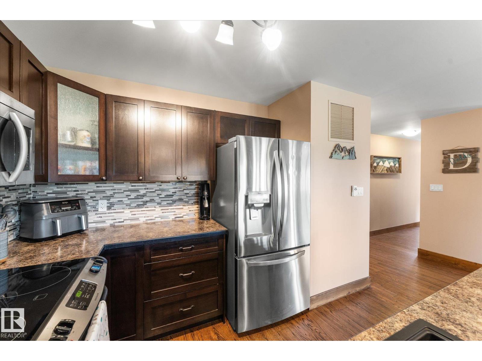 804 Graybriar Gr Property Photo 15