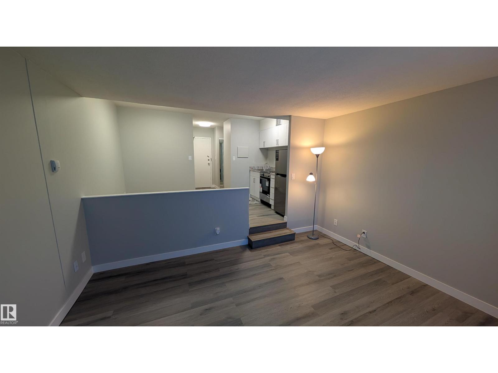 #714 10160 114 St Nw Property Photo 3