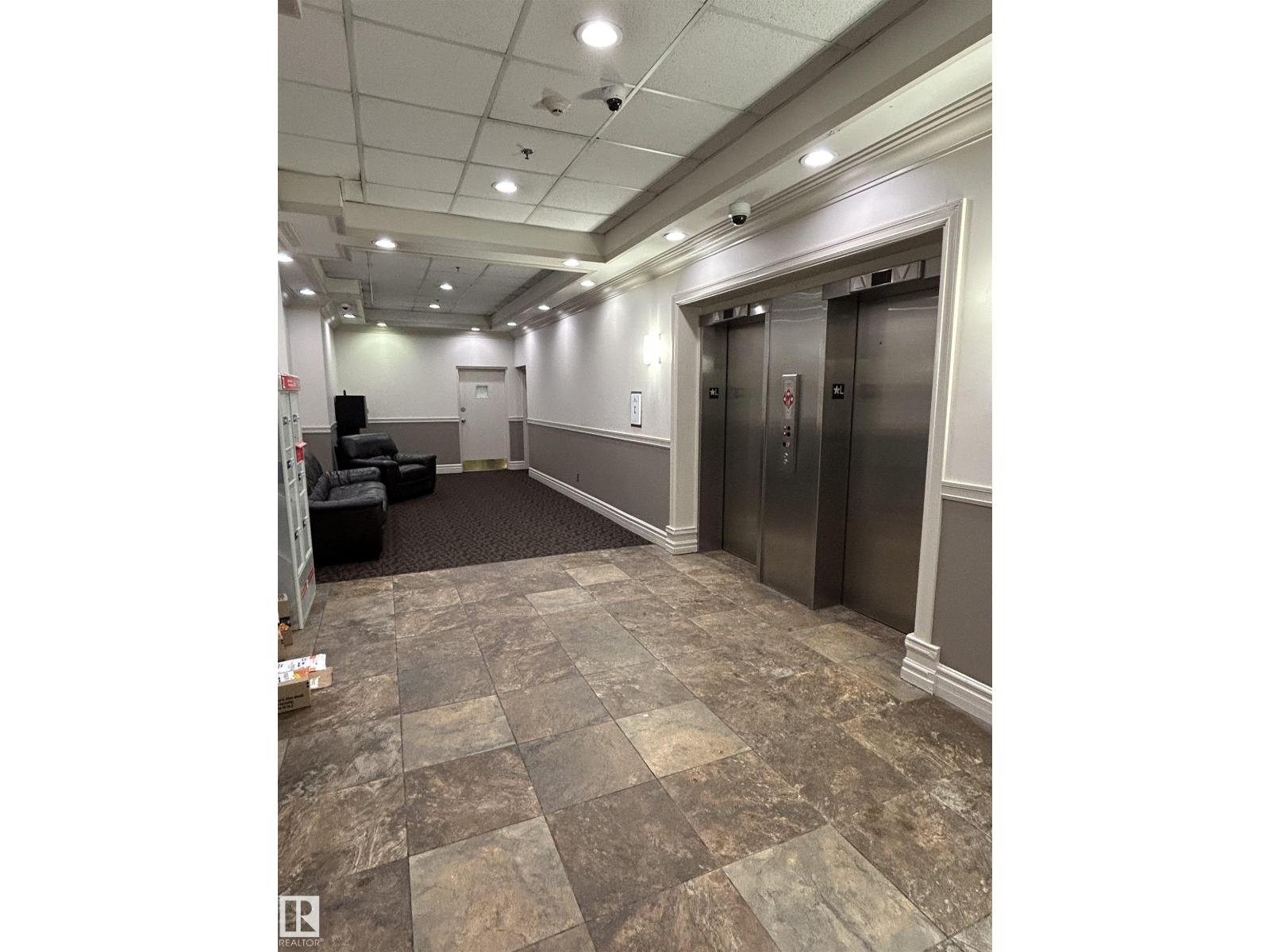 #714 10160 114 St Nw Property Photo 10