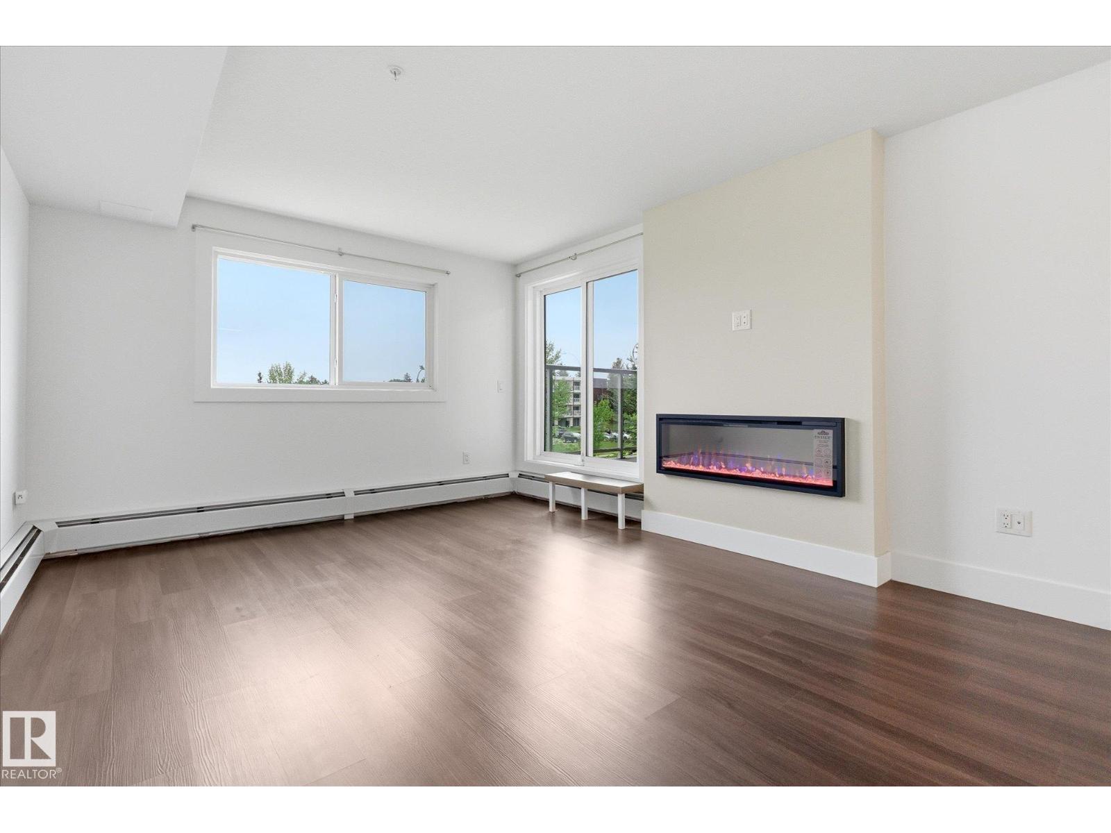 #302 9504 182 St Nw Property Photo 5