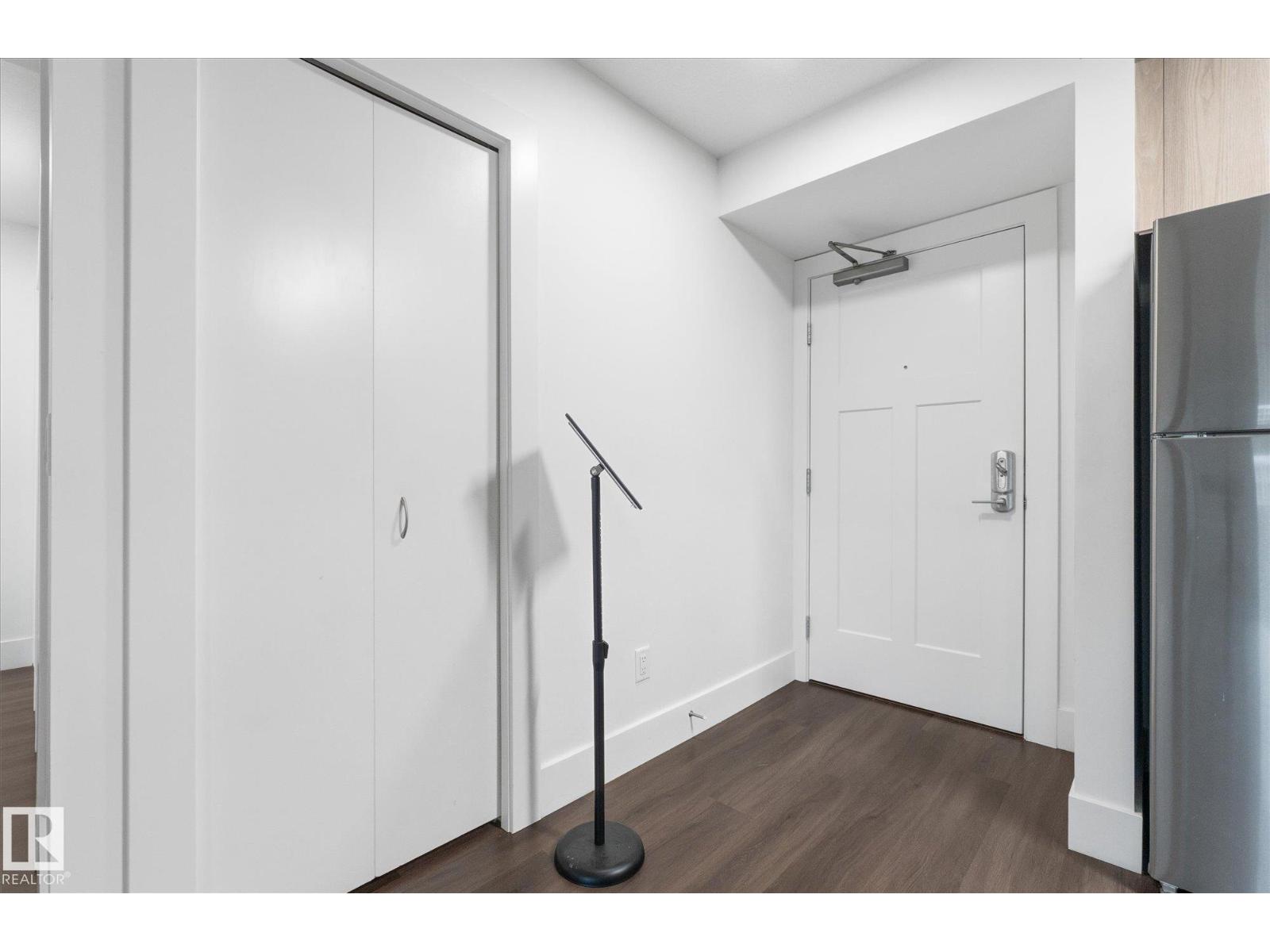 #302 9504 182 St Nw Property Photo 9