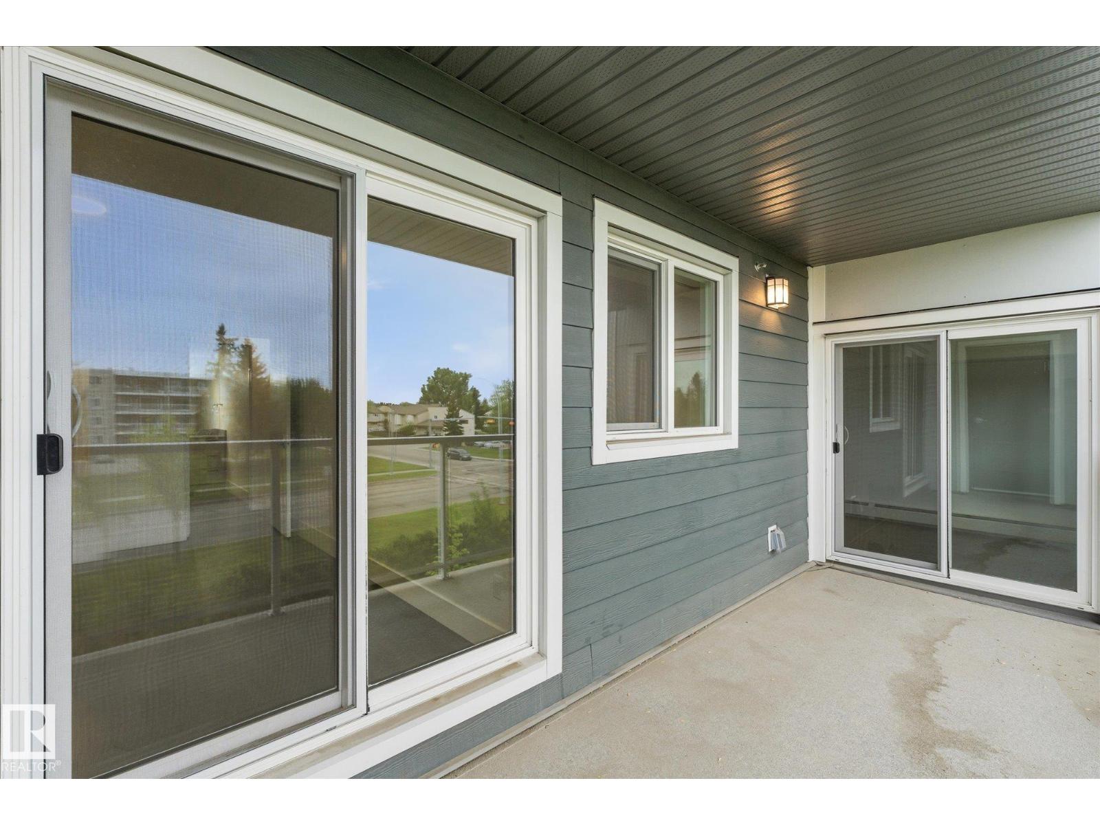 #302 9504 182 St Nw Property Photo 18