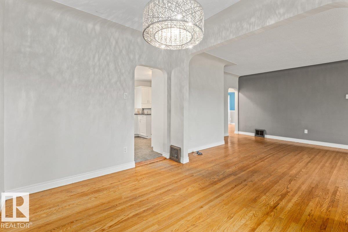 11631 130 St Nw Property Photo 7