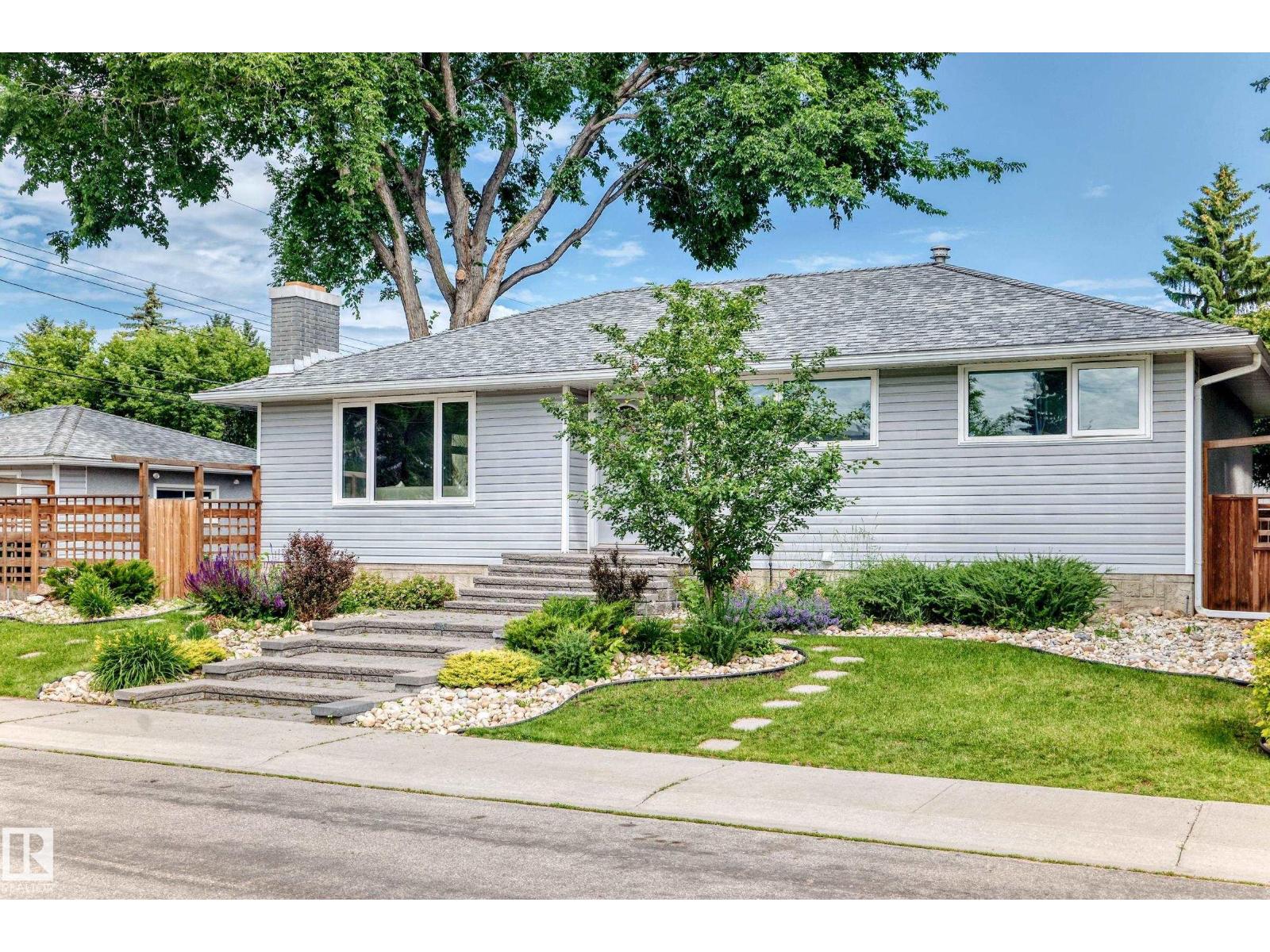 16406 87a Av Nw Property Photo 2