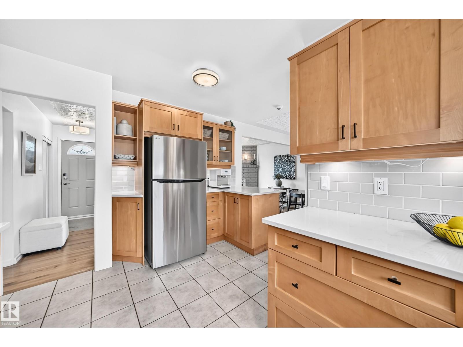 16406 87a Av Nw Property Photo 9